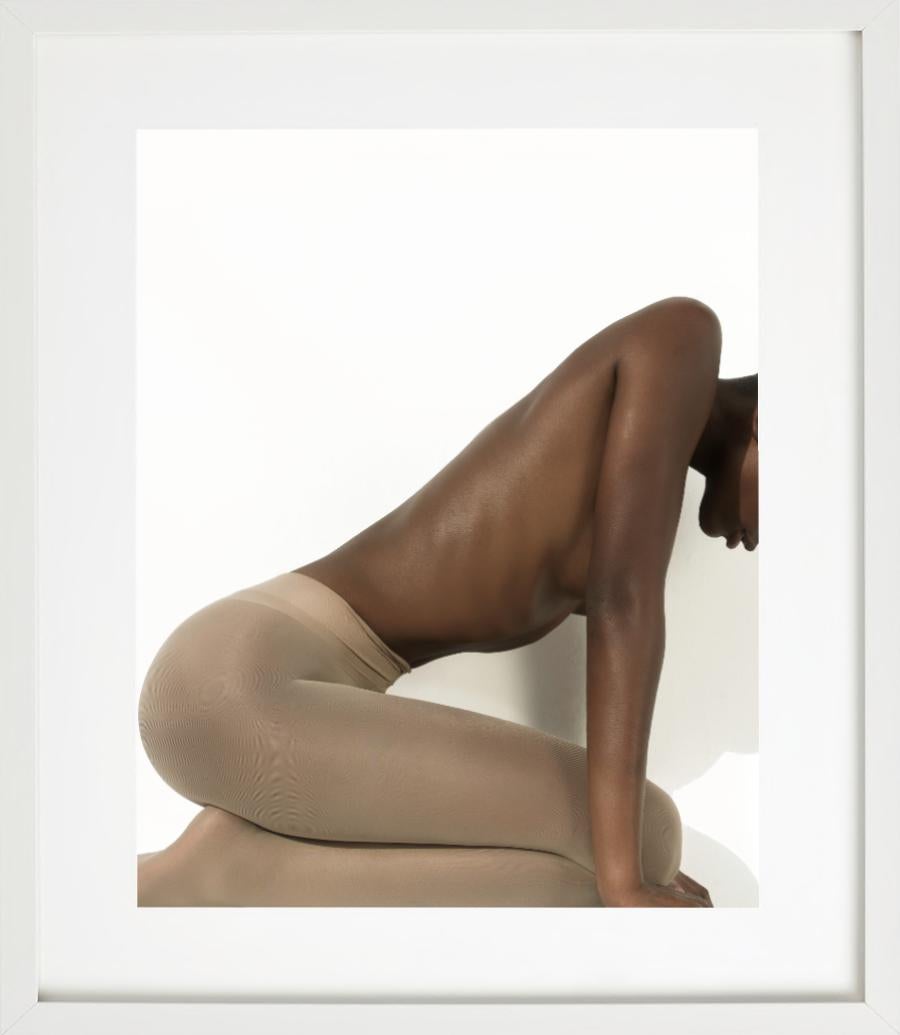'Body Sculpture' - Women of Summer Series, fine art photography, 2023 - Photograph by Sylvie Blum