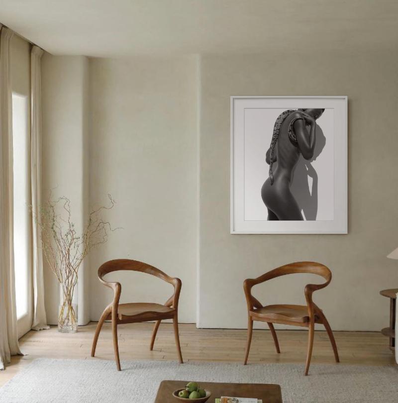 Ragazza con serpente - Modella nuda con animale, Fotografia d'autore, 2017 - Photograph di Sylvie Blum