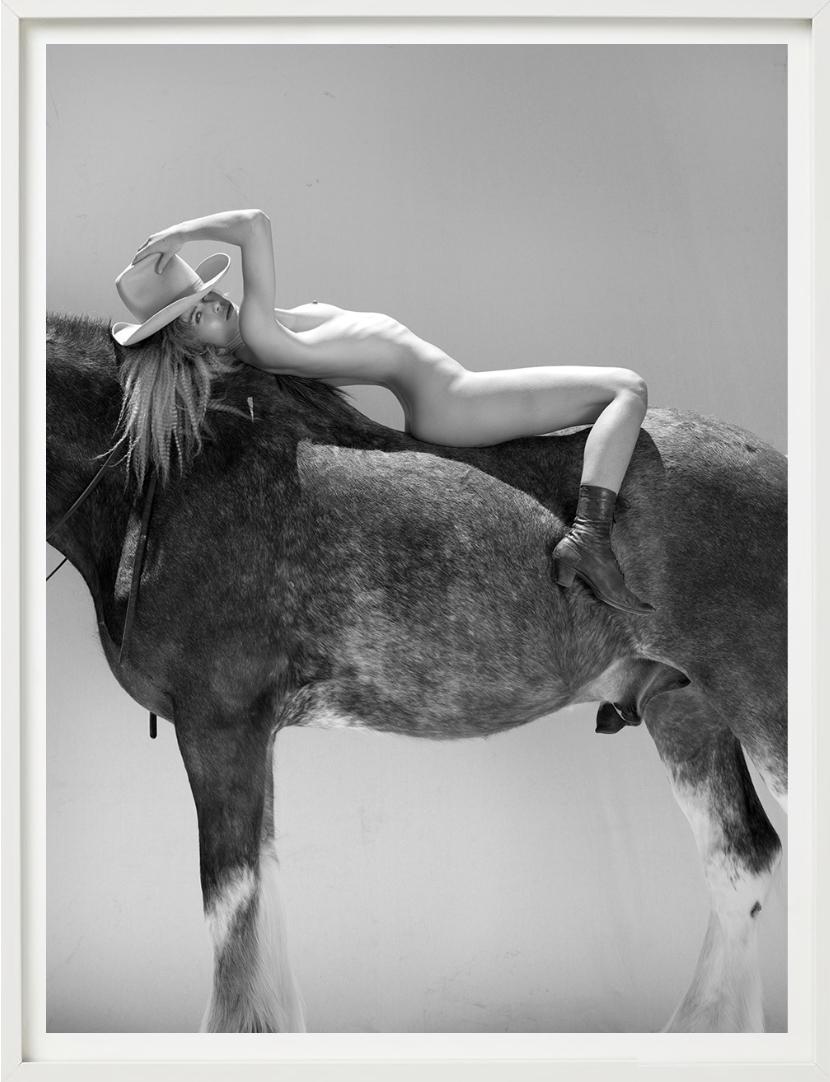 Caballos #15164 - Desnudo con sombrero de vaquero y caballo, Fotografía artística en venta 3