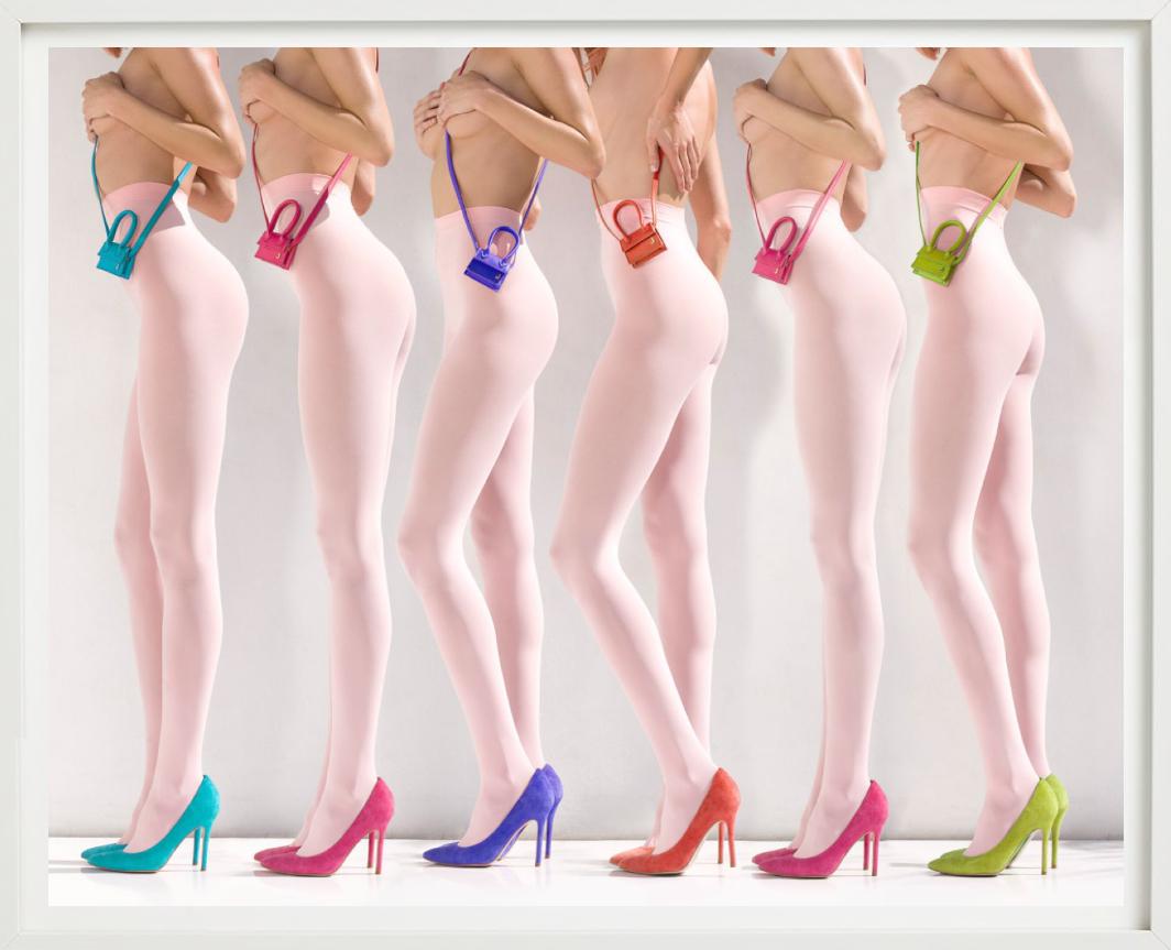 Histoire serrée par Sylvie Blum. 

Tous les tirages sont en édition limitée. Disponible en plusieurs tailles. Encadrement haut de gamme sur demande. Toutes les impressions sont réalisées et signées par l'artiste. 

Le collectionneur reçoit un