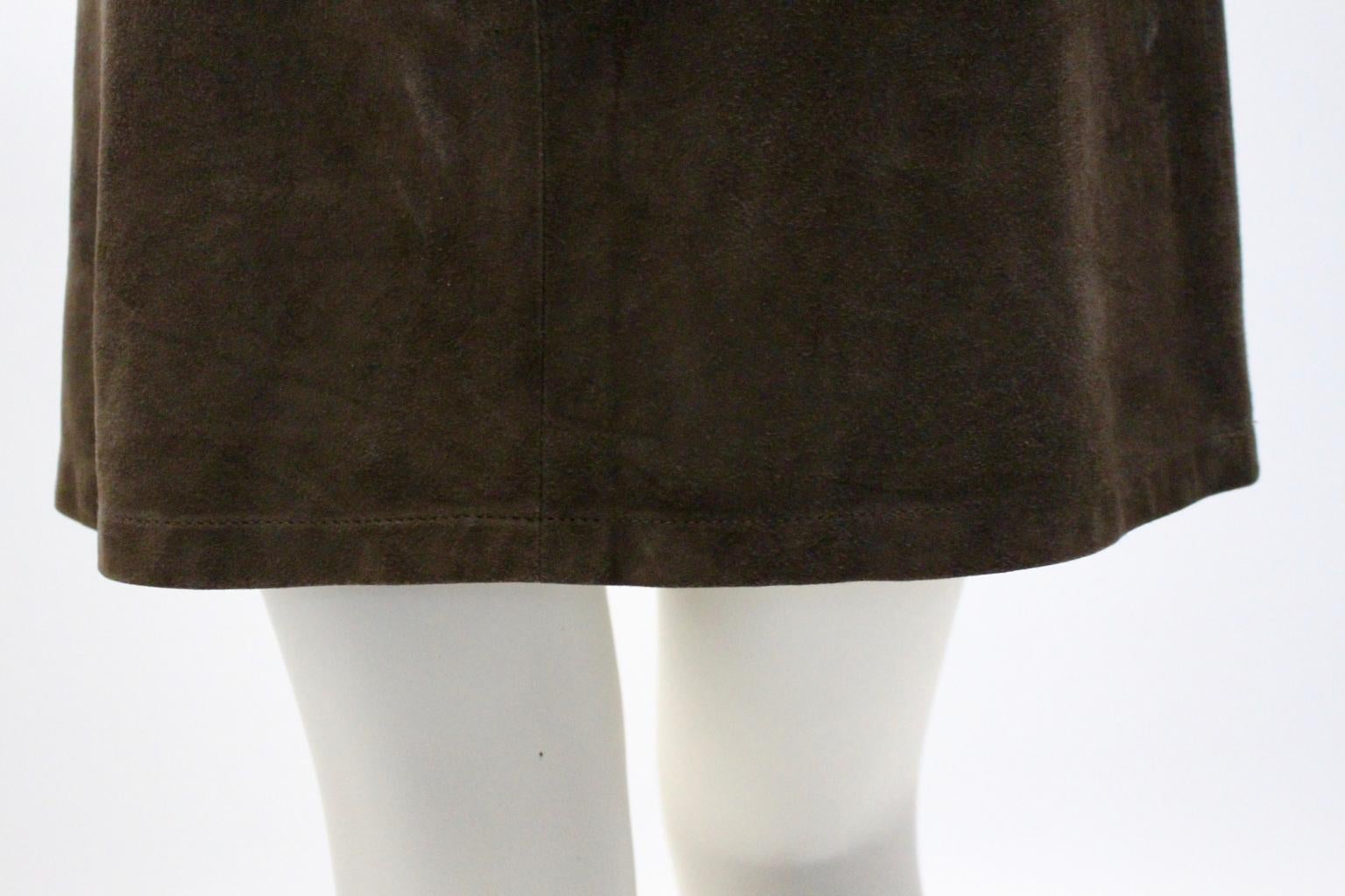 Sylvie Schimmel Paris Vintage Taupe Suede A Line Mini Skirt with a belt France  For Sale 8