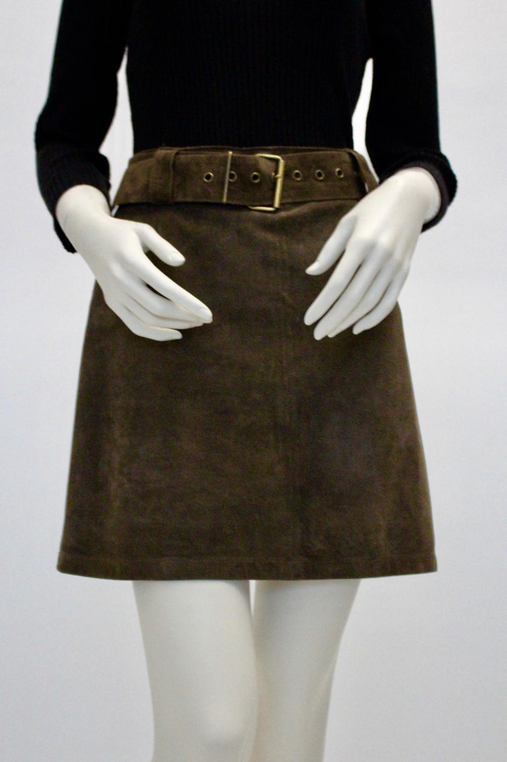Women's Sylvie Schimmel Paris Vintage Taupe Suede A Line Mini Skirt with a belt France  For Sale