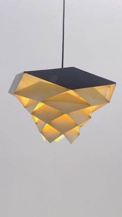 Colgante «Symfoni», diseñado por Preben Dahl para Hans Følsgaard
