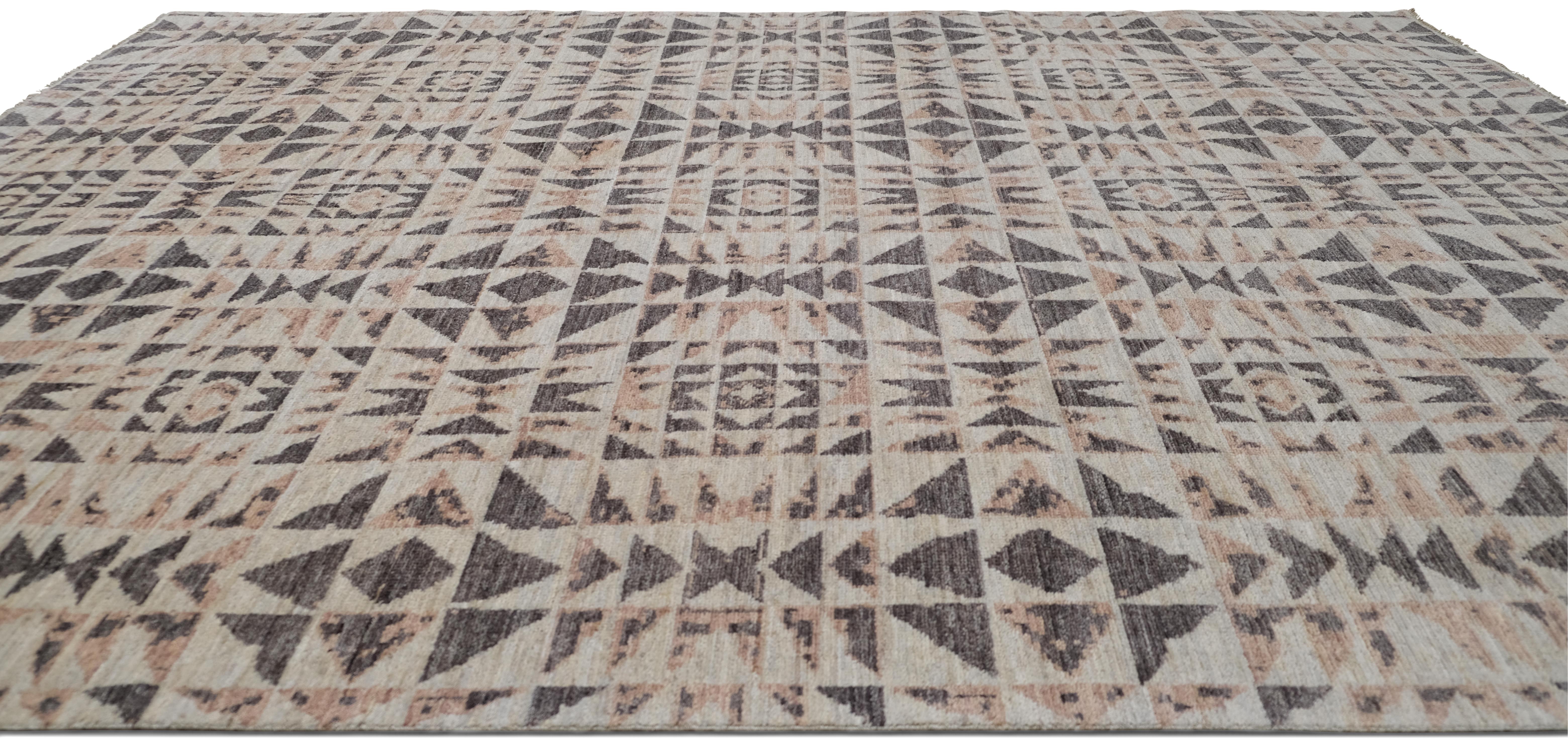 Symmetrische Diamant und Arrow Beige, Pfirsich & Grau Wollteppich 8'11''x12' (Moderne) im Angebot