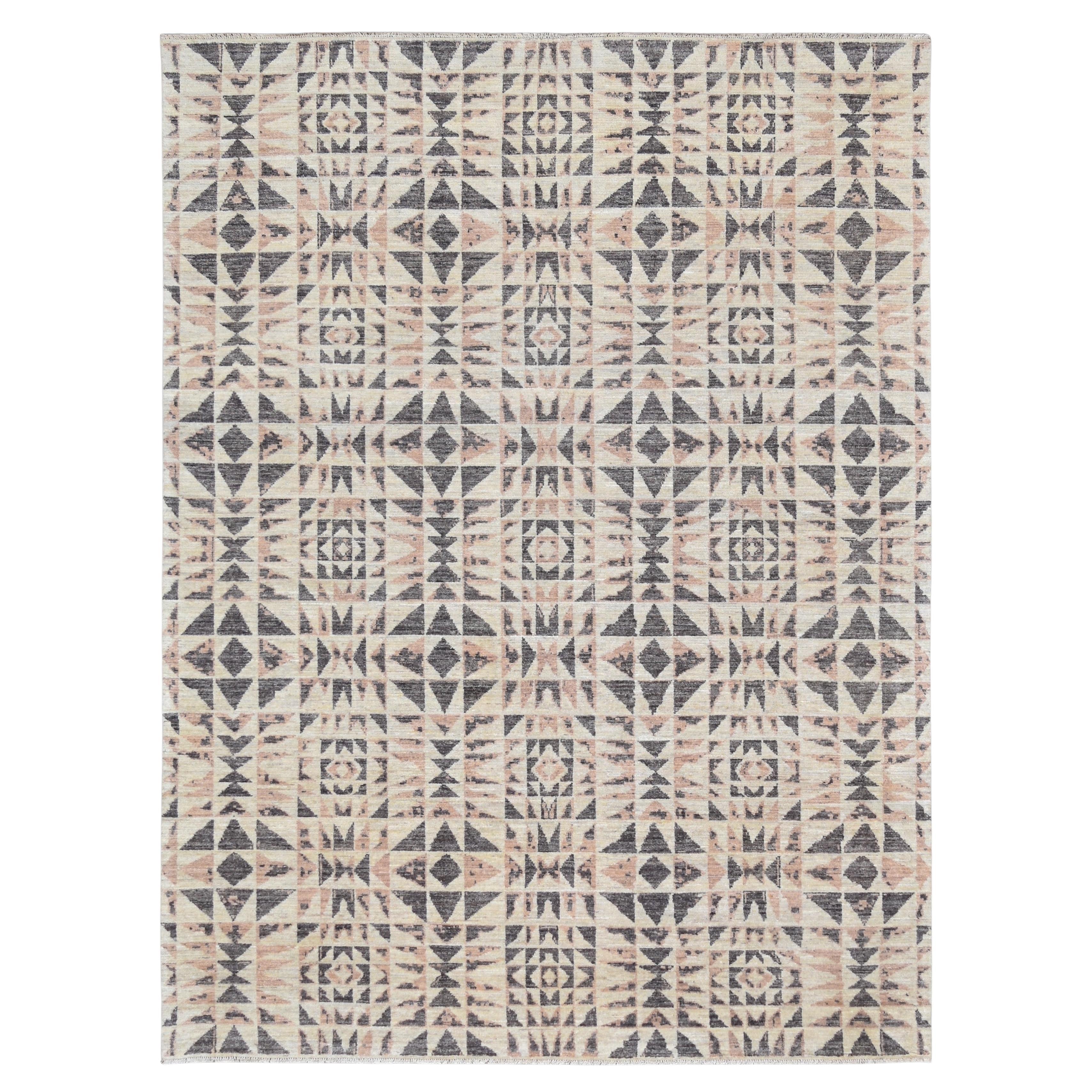 Symmetrical Diamond and Arrow Beige, Peach & Gray Wool Rug 8'11''x12'