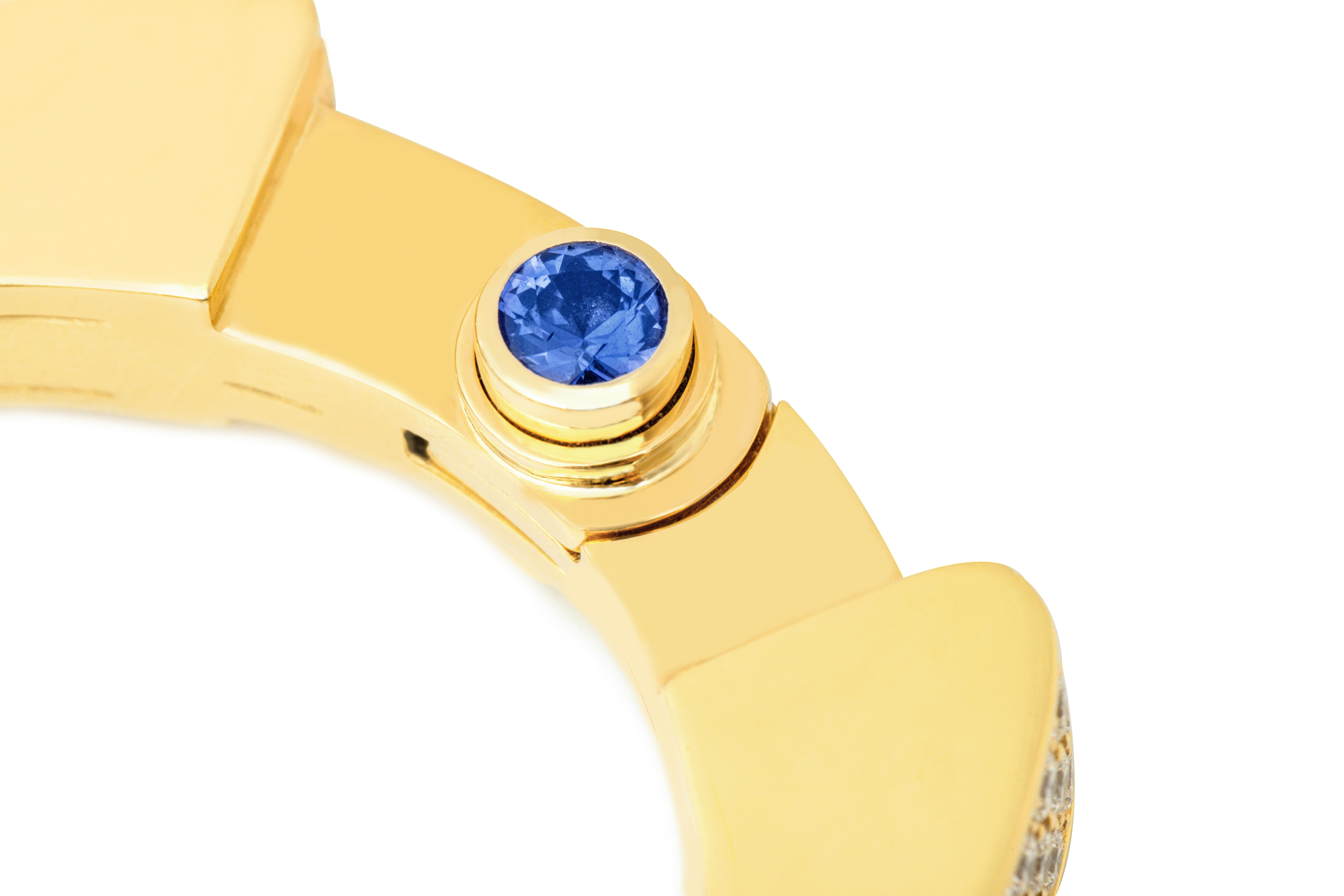 „Costis“ Symmetrie-Manschettenknopf-Pavé“ mit Diamanten und königsblauen Saphiren im Angebot 2
