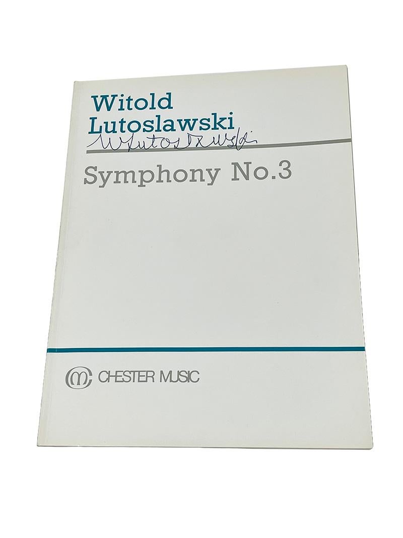 Sinfonia n. 3 Libro musicale firmato da Witold Lutoslawski e Sir Georg Solti

Un libro musicale incorniciato dietro un vetro con la Sinfonia n. 3 di Witold Lutoslawski e firmato da
Witold Lutoslawski (Compositore) e Sir Georg Solti dell'Orchestra