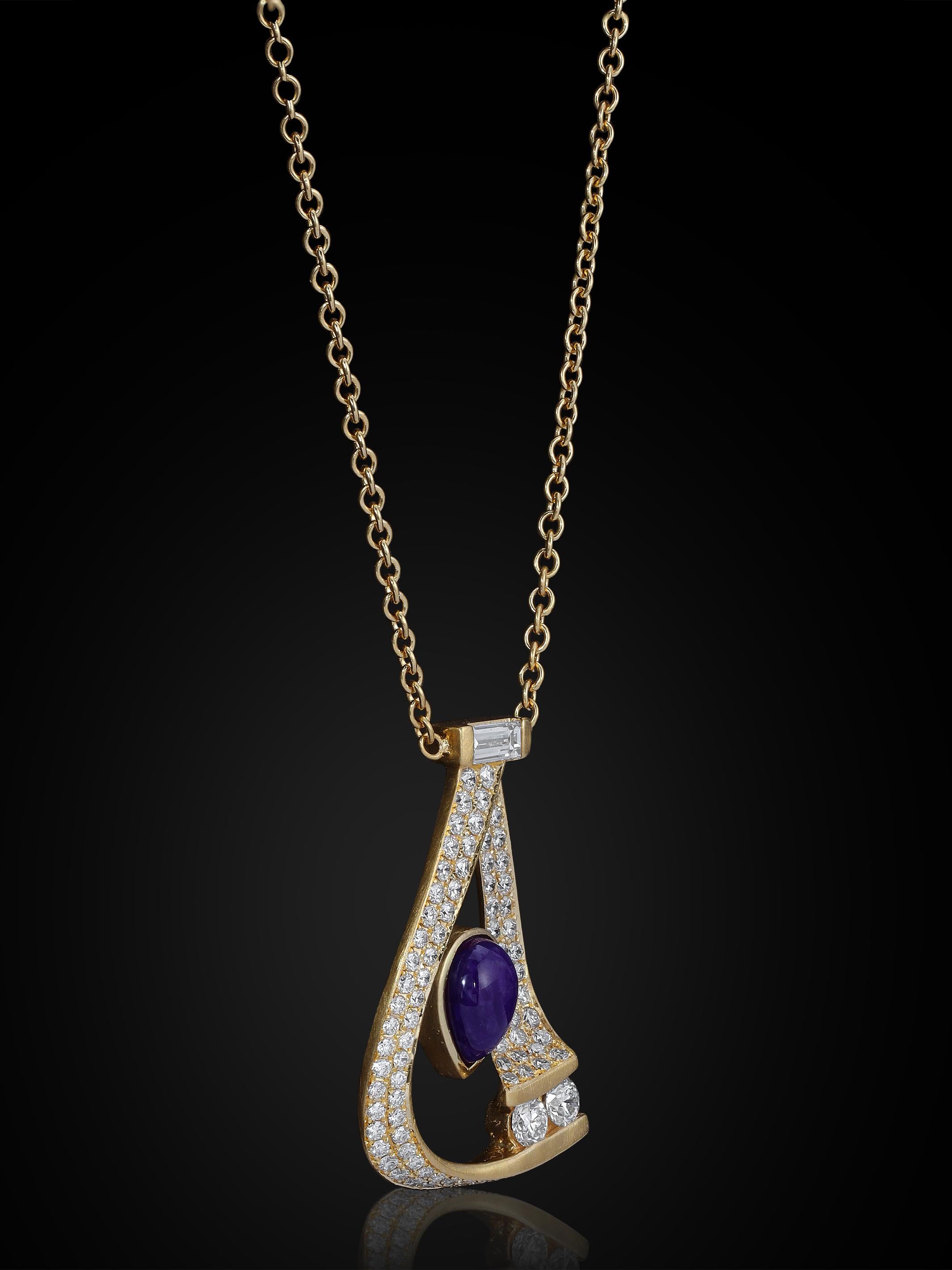Taglio rotondo Collana Symphony con pave e diamanti rotondi a pera rovesciata in oro 18k in vendita