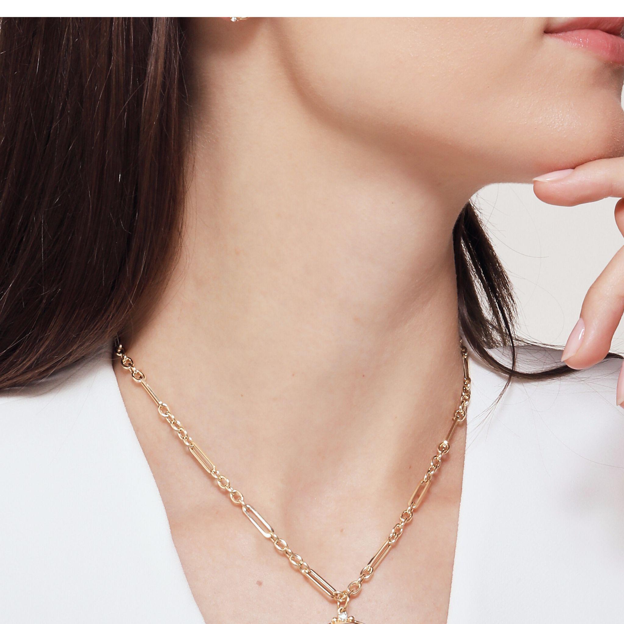 Contemporain Syna, chaîne Rolo en or jaune 18 carats avec clip en papier massif en vente