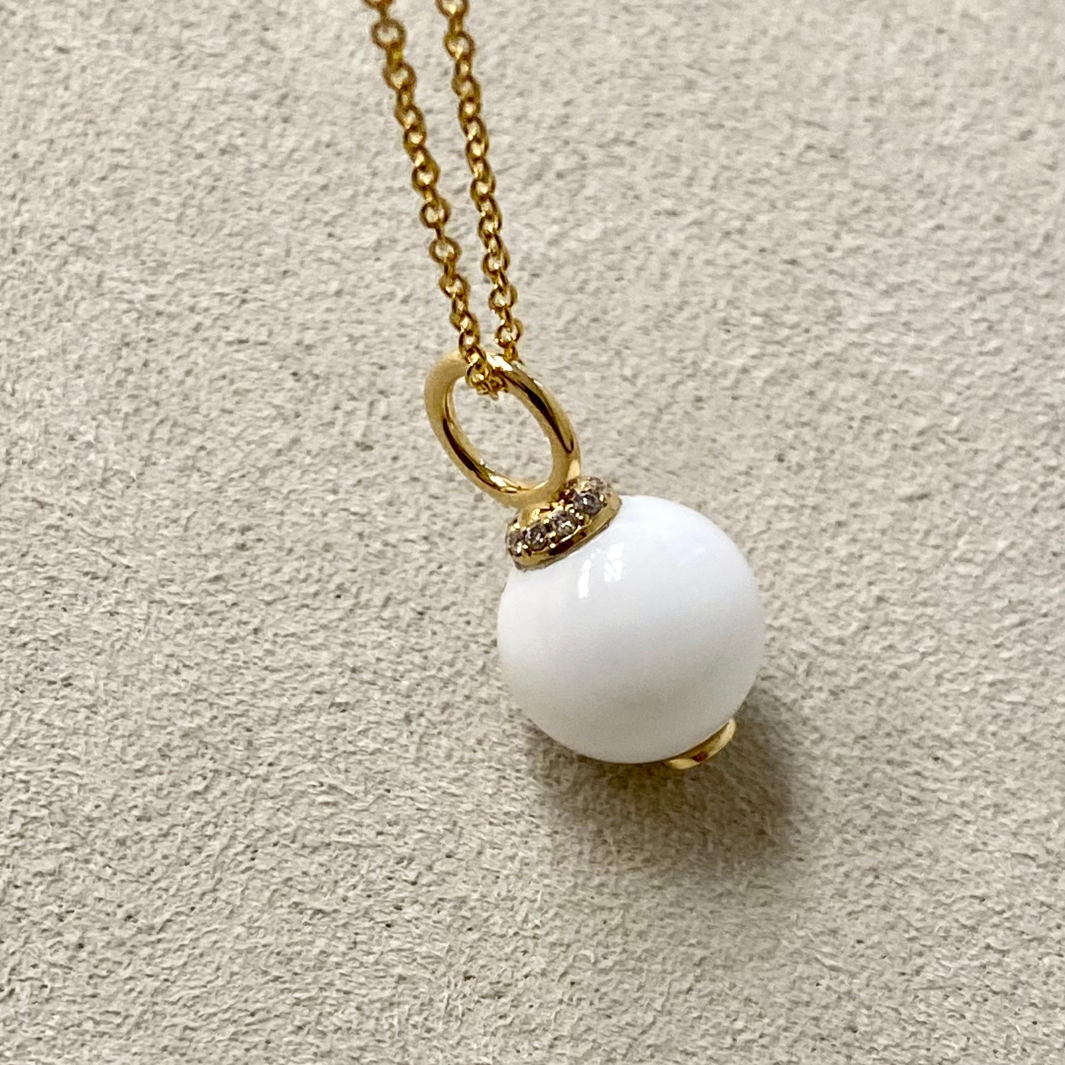 Contemporary Syna Agate Yellow Gold Bead Necklace
