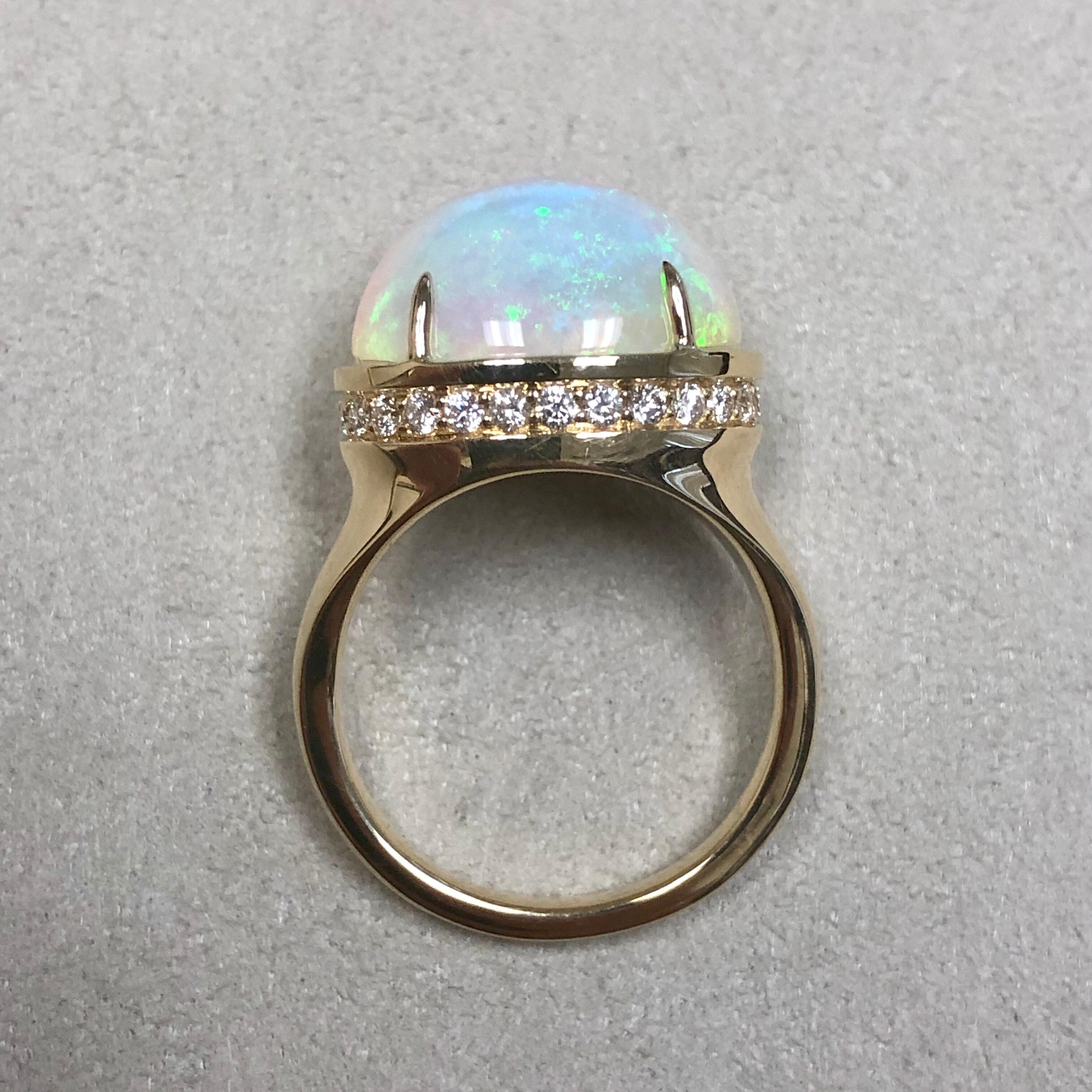 Syna Bague en or jaune et opale d'Éthiopie avec diamants champagne Pour femmes en vente