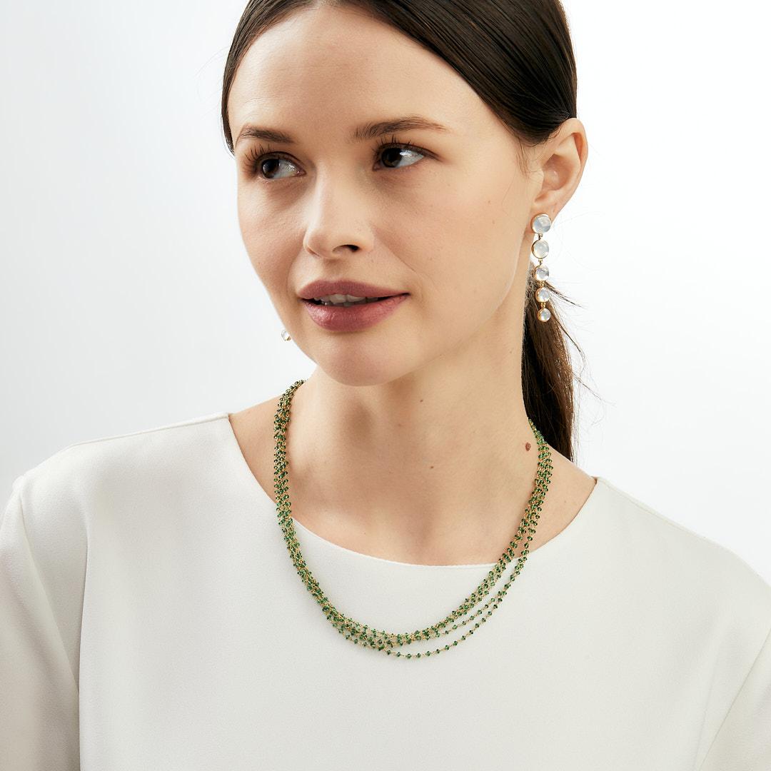 Creato in oro giallo 18 carati
Collana Torsade da 18 pollici
5 fili
Perline di Tsavorite 
Rotonde da 18kyg 
Chiusura a cerchio 18kyg con diamante
Cablata a mano
Edizione limitata

Informazioni sui designer

Traendo ispirazione dalle piccole cose,