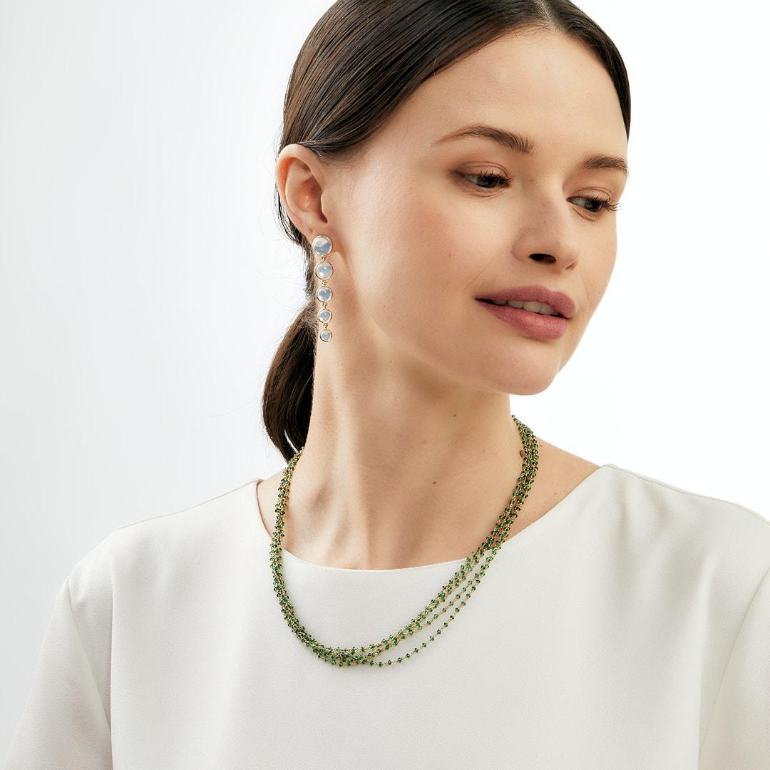 Perle Syna Collier de perles torsadé à cinq brins en tsavorite en vente