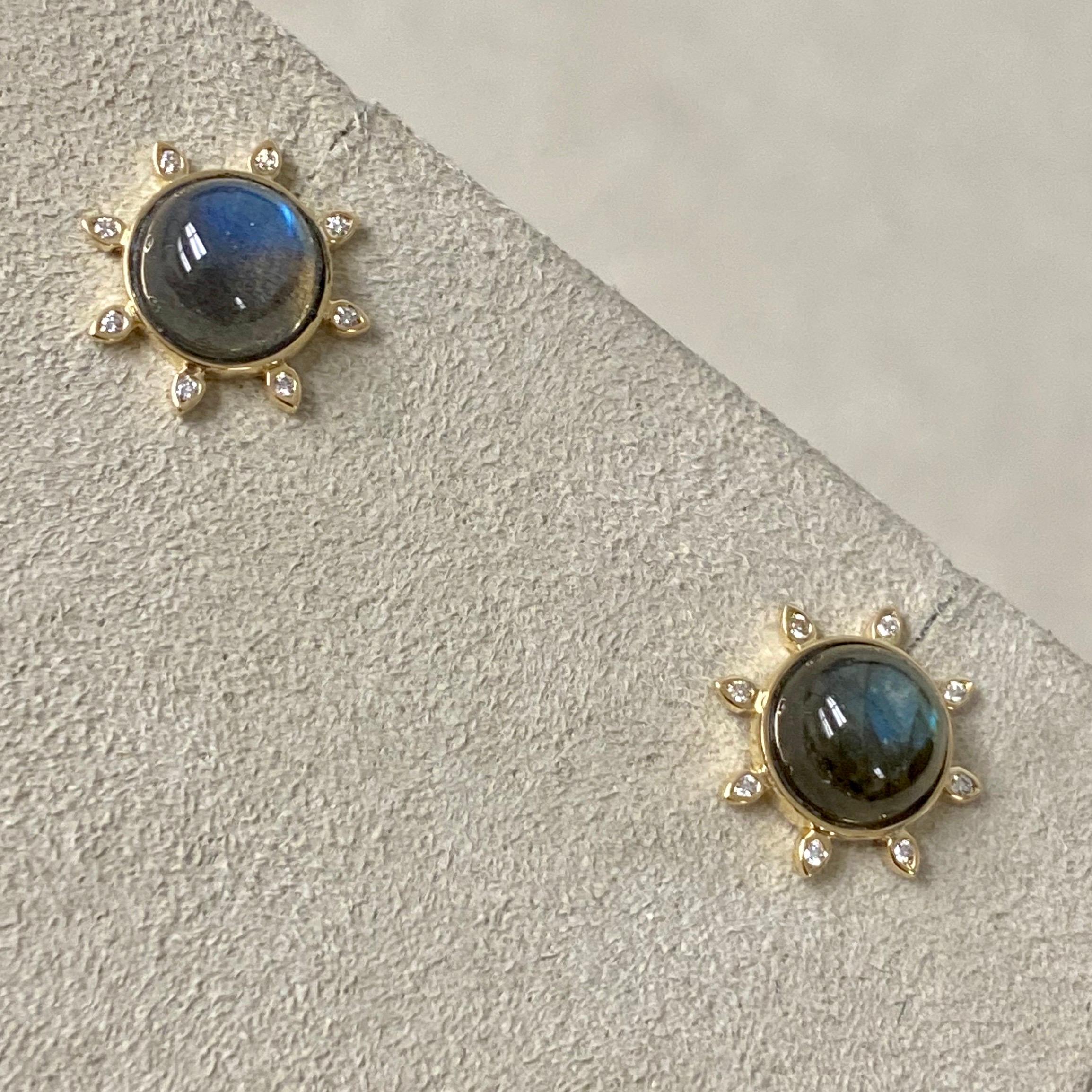 Cabochon Syna Labradorite Yellow Gold Earrings with Champagne Diamonds For Sale