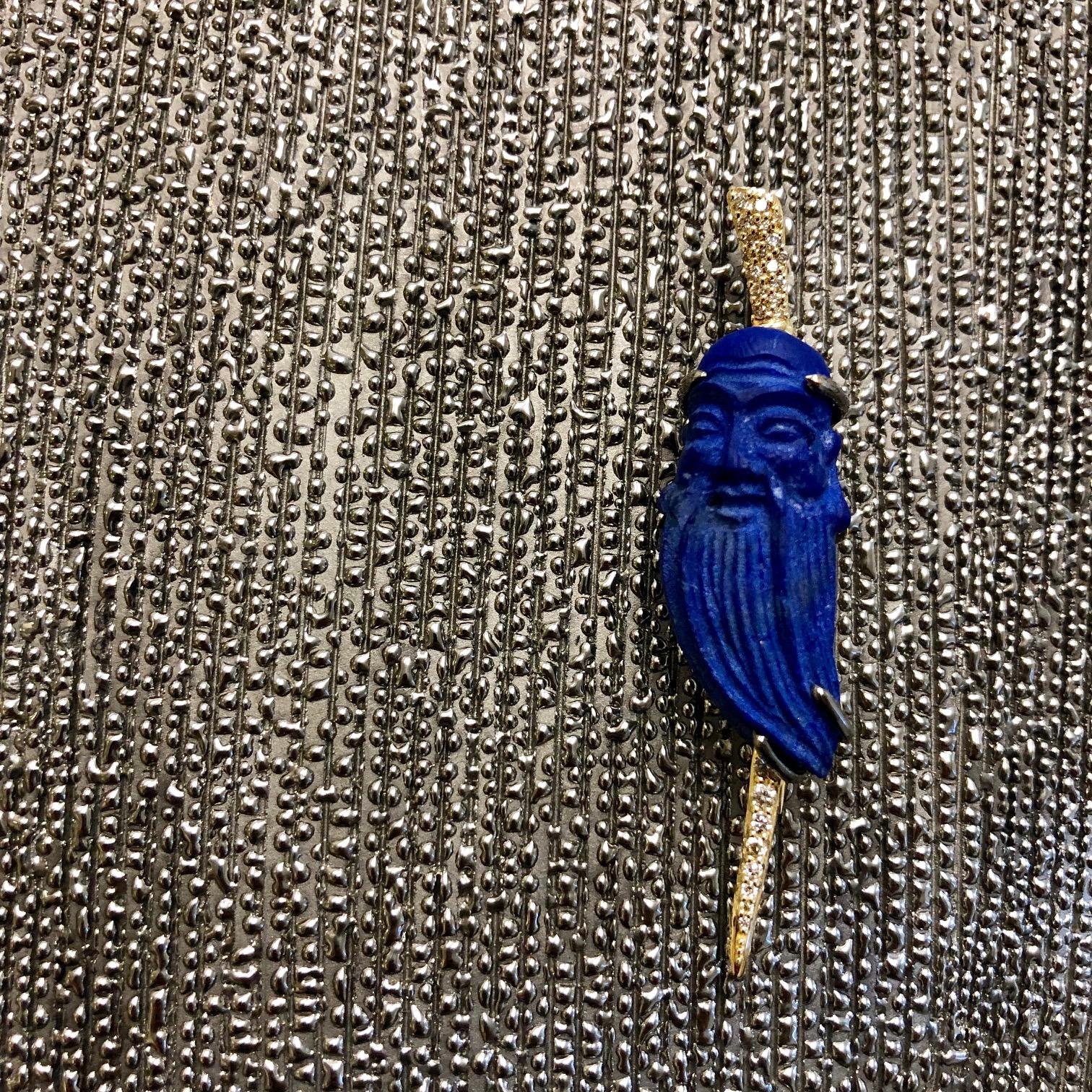 Women's or Men's Syna Lapis Lazuli Yellow Gold Lapel Pin with Diamonds For Sale