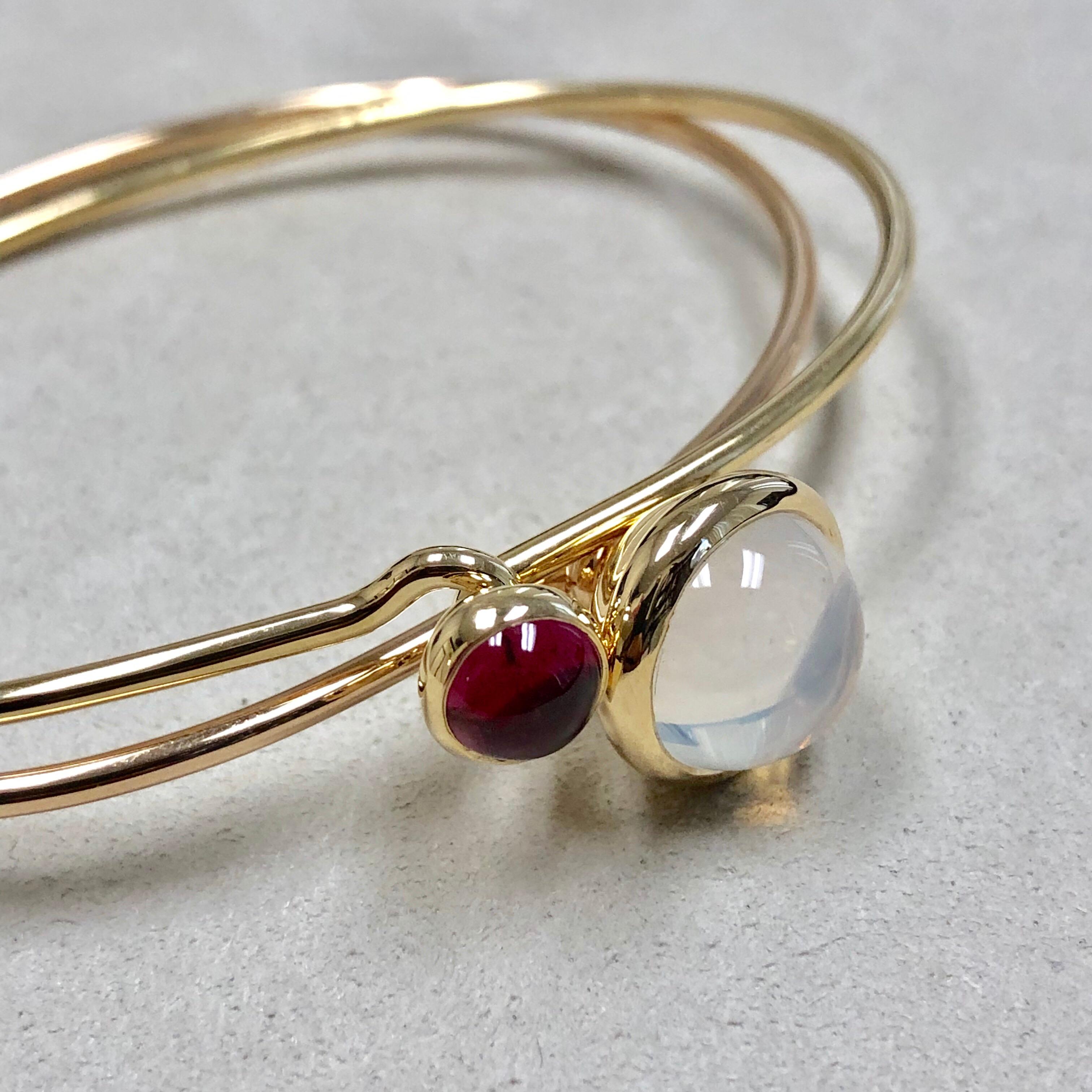 Paire de bracelets empilables Syna Moon en or jaune, quartz et rubellite Pour femmes en vente