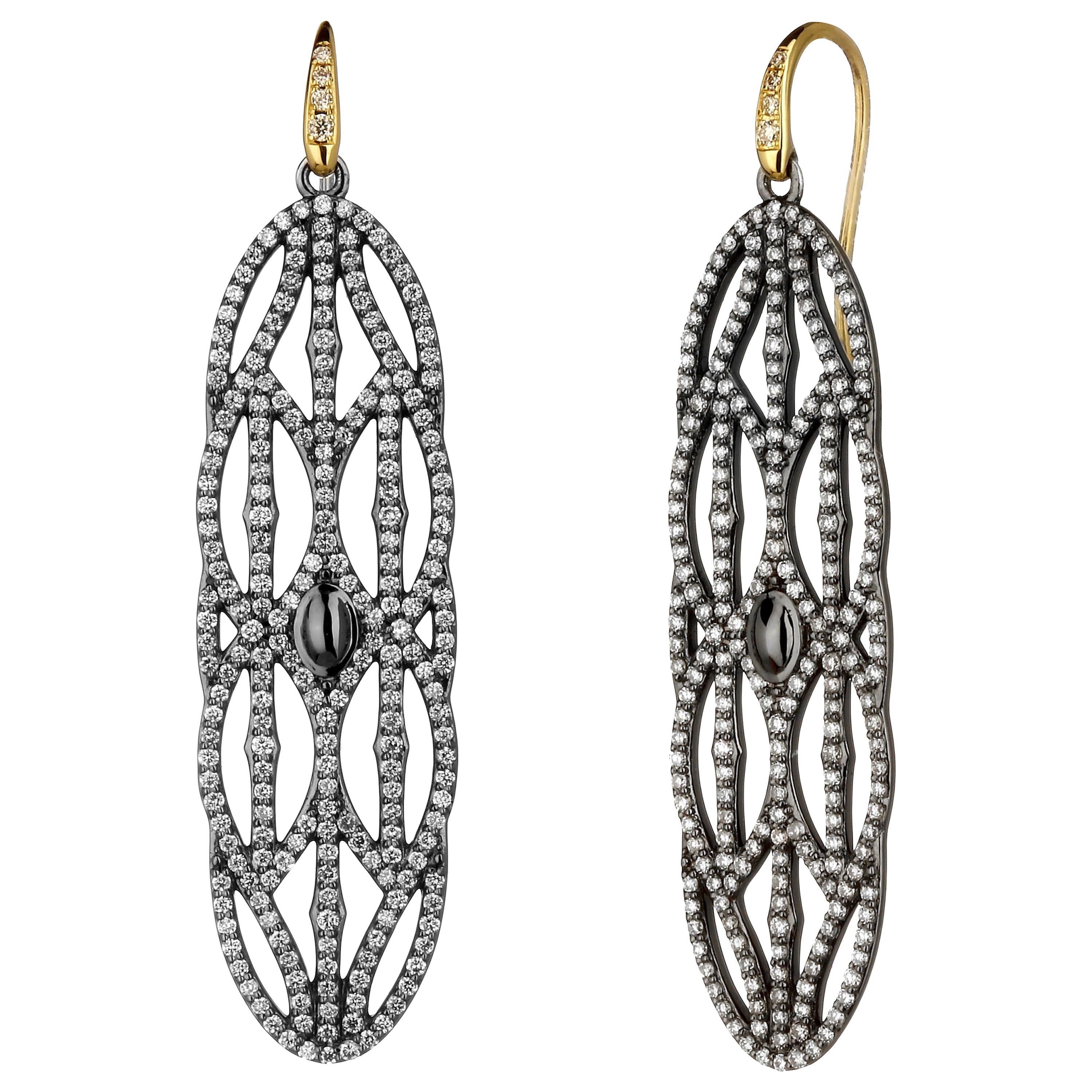 Syna Boucles d'oreilles en argent oxydé avec gros diamants moghols en vente