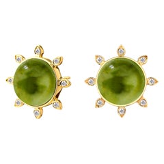 Boucles d'oreilles en or jaune avec péridot de Syna et diamants de Champagne