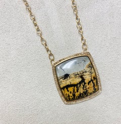 Syna Picture Agate Yellow Gold Necklace with Diamonds