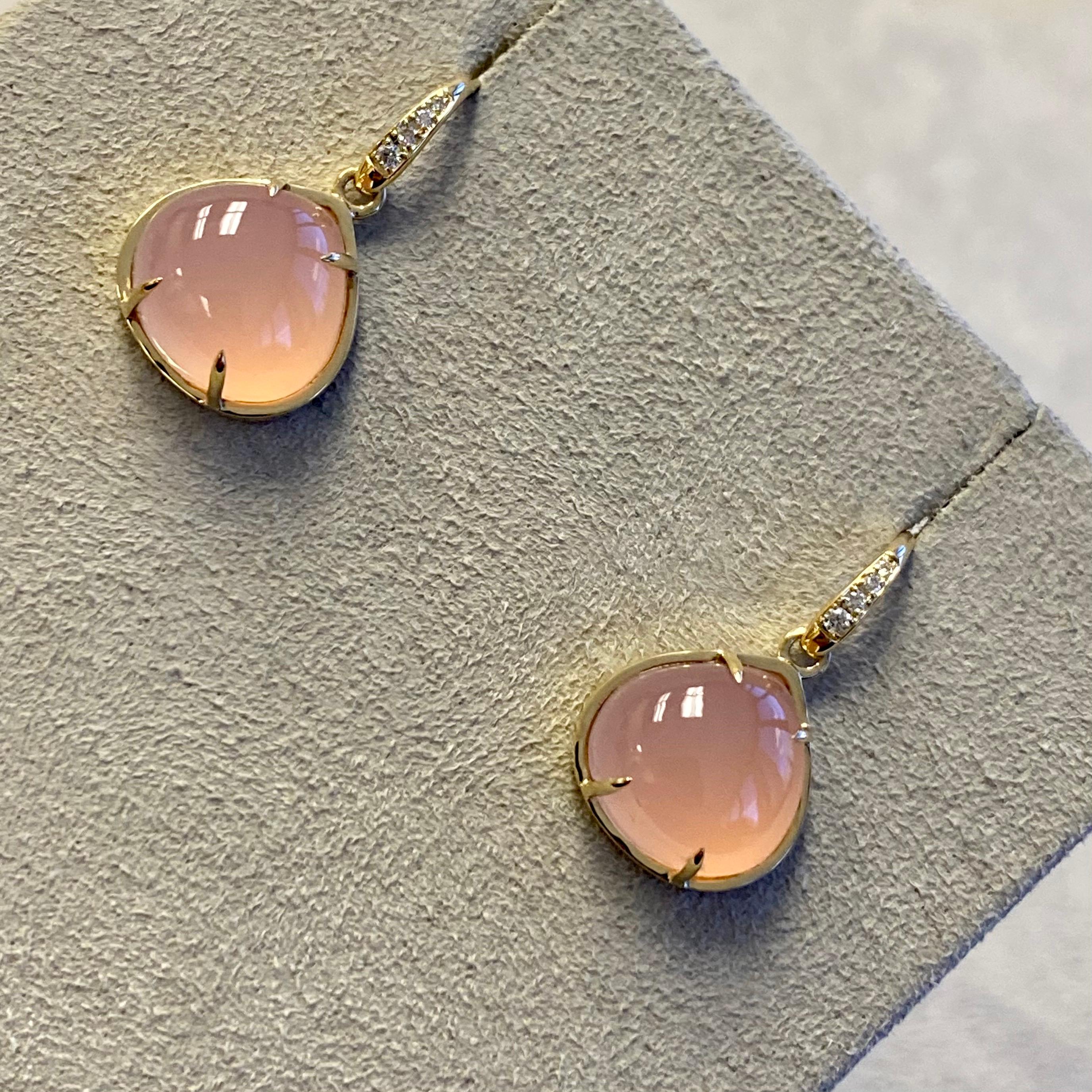 Created in 18kyg
Pink Chalcedony 11 carats approx.
Diamonds 0.05 carat approx.
Limited edition

Crafted from 18-karat yellow gold, these earrings feature a luminous 11-carat pink Chalcedony and a sparkling 0.05-carat diamond accented crown. A