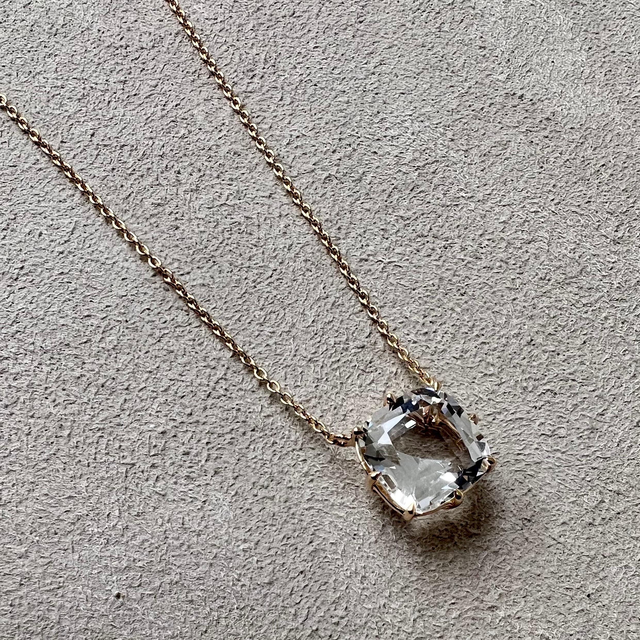 Created in 18 karat rose gold
Rock Crystal 4 carats approx.
18 inch chain with loops at 16th and 17th inch

Crafted from 18k rose gold and including a magnificent Rock Crystal of approximately 4 carats, this necklace is complete with a complimentary
