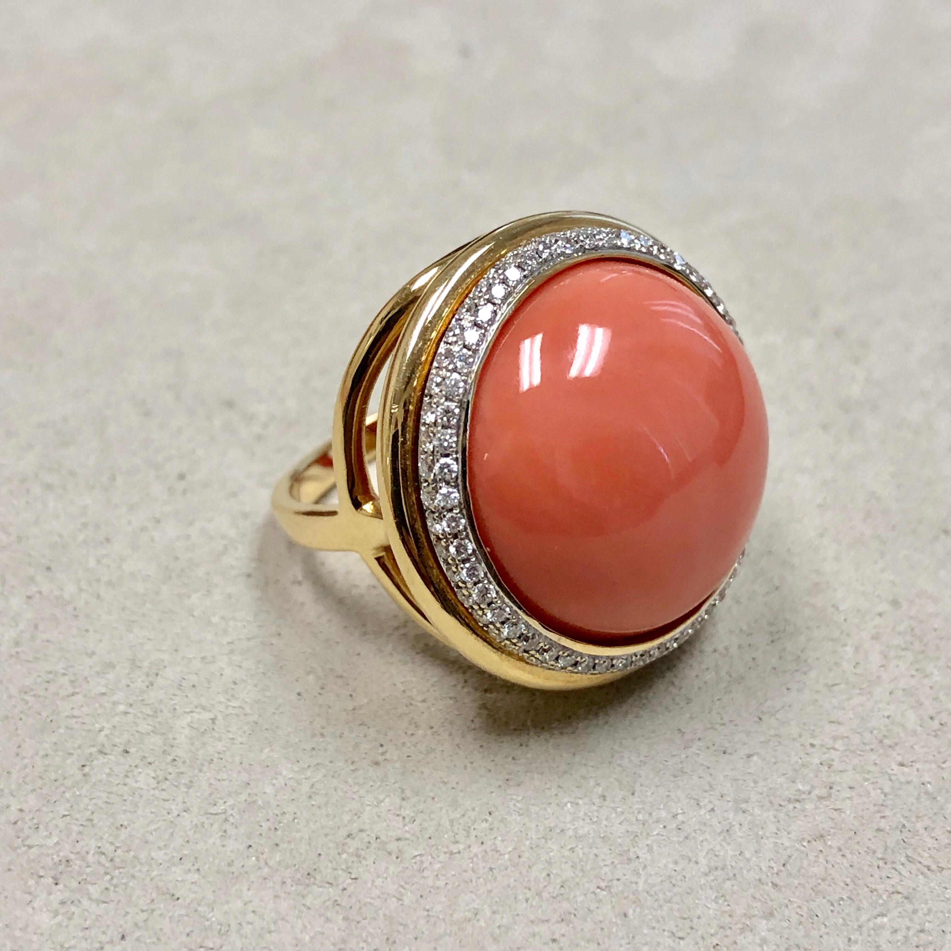 Round Cut Syna Salmon Coral Yellow Gold Ring with Diamonds For Sale