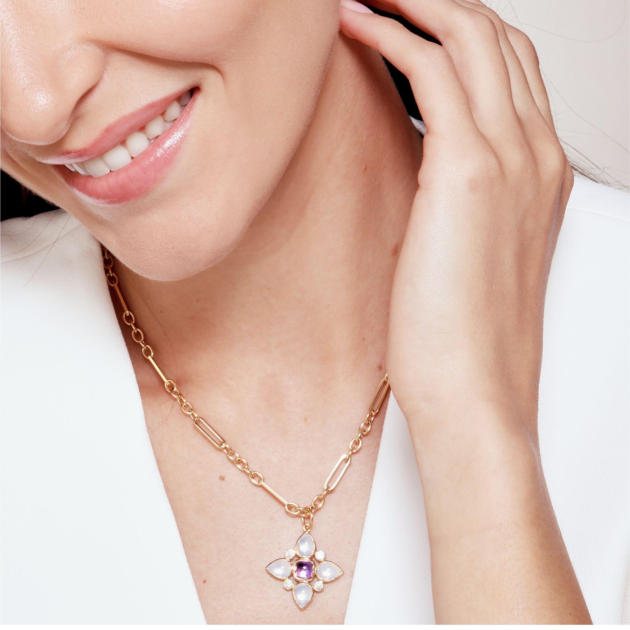 Syna Gelbgold Amethyst- und Mondquarz-Blumenanhänger mit Diamanten im Zustand „Neu“ im Angebot in Fort Lee, NJ
