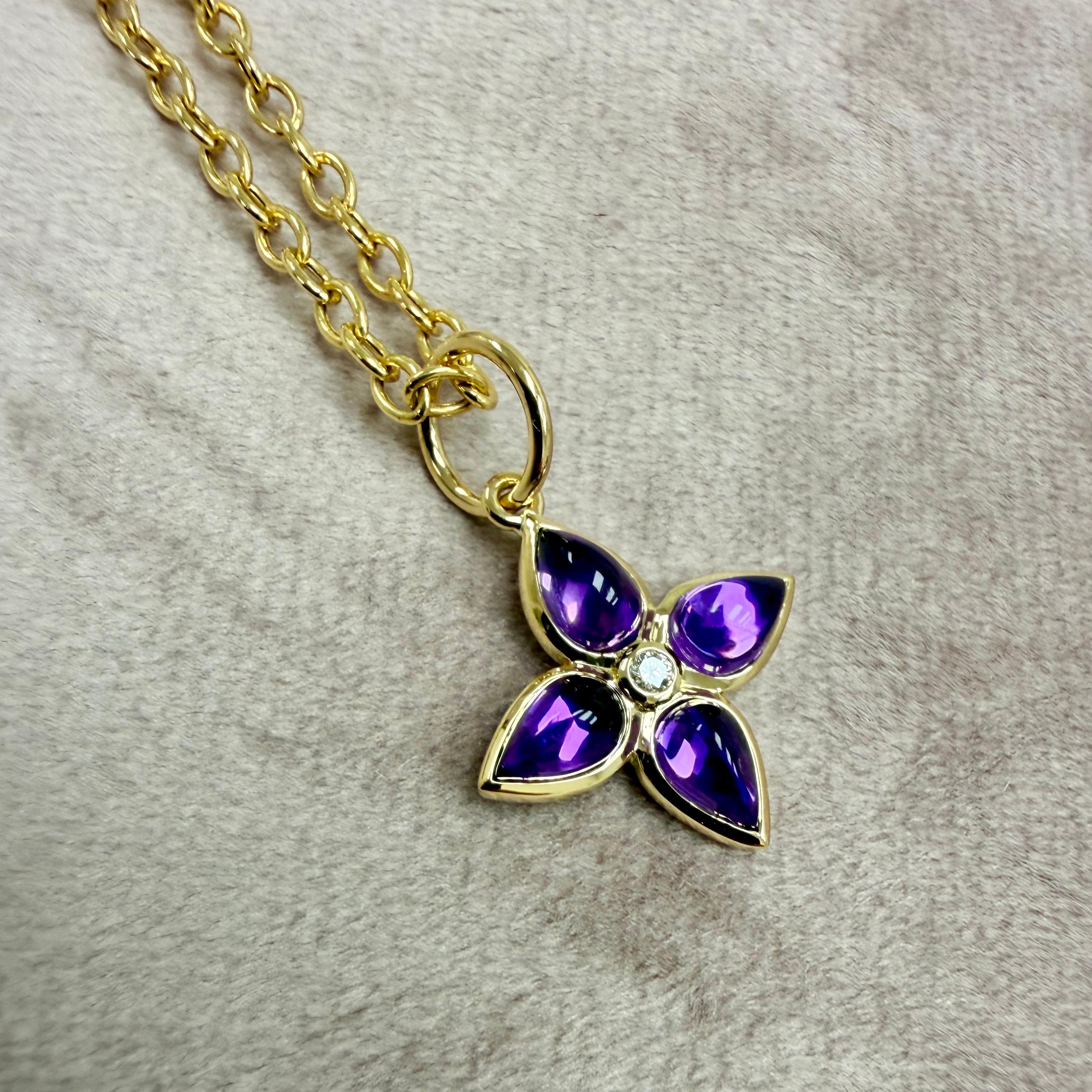 Contemporain Pendentif fleur d'améthyste en or jaune Syna avec diamants en vente