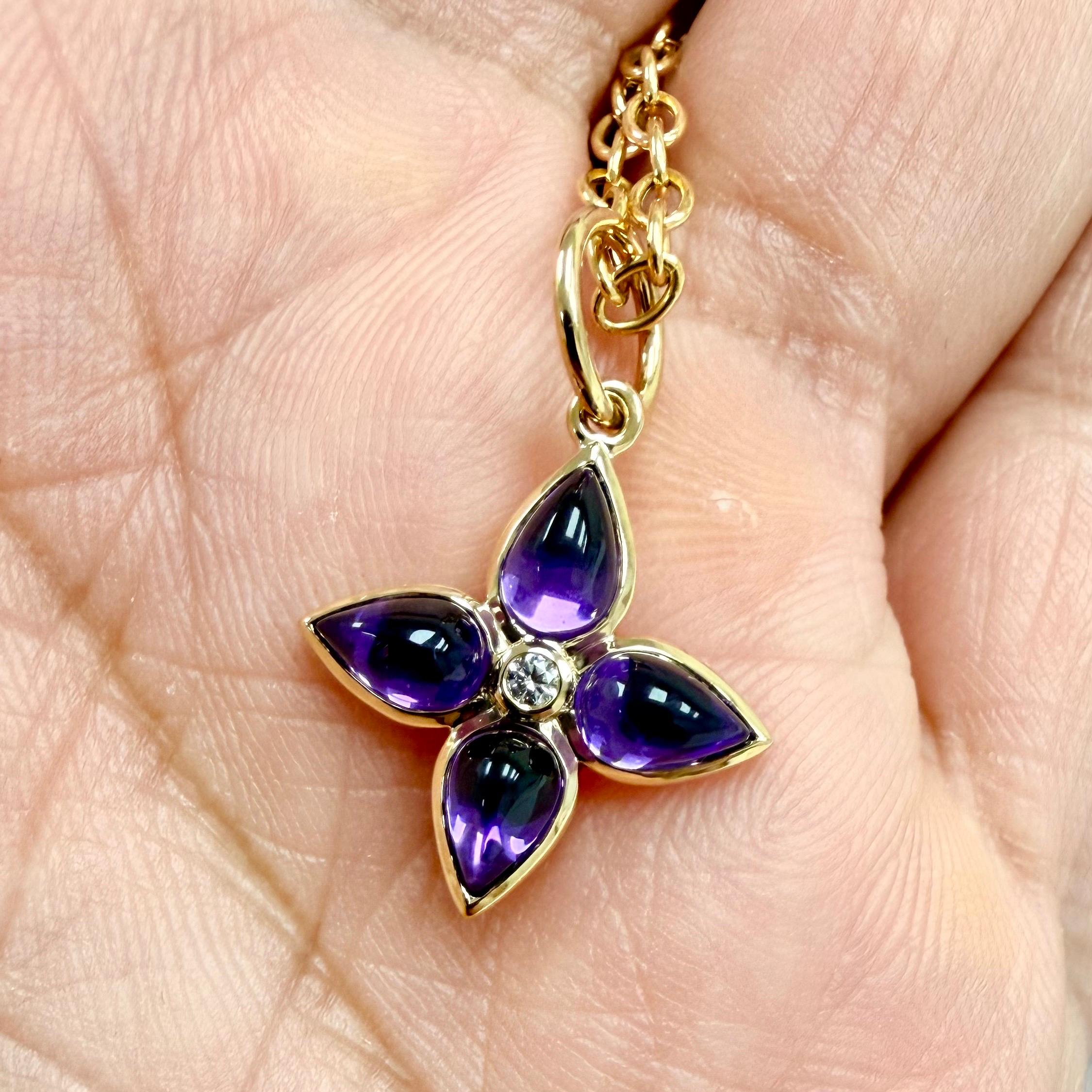 Taille mixte Pendentif fleur d'améthyste en or jaune Syna avec diamants en vente
