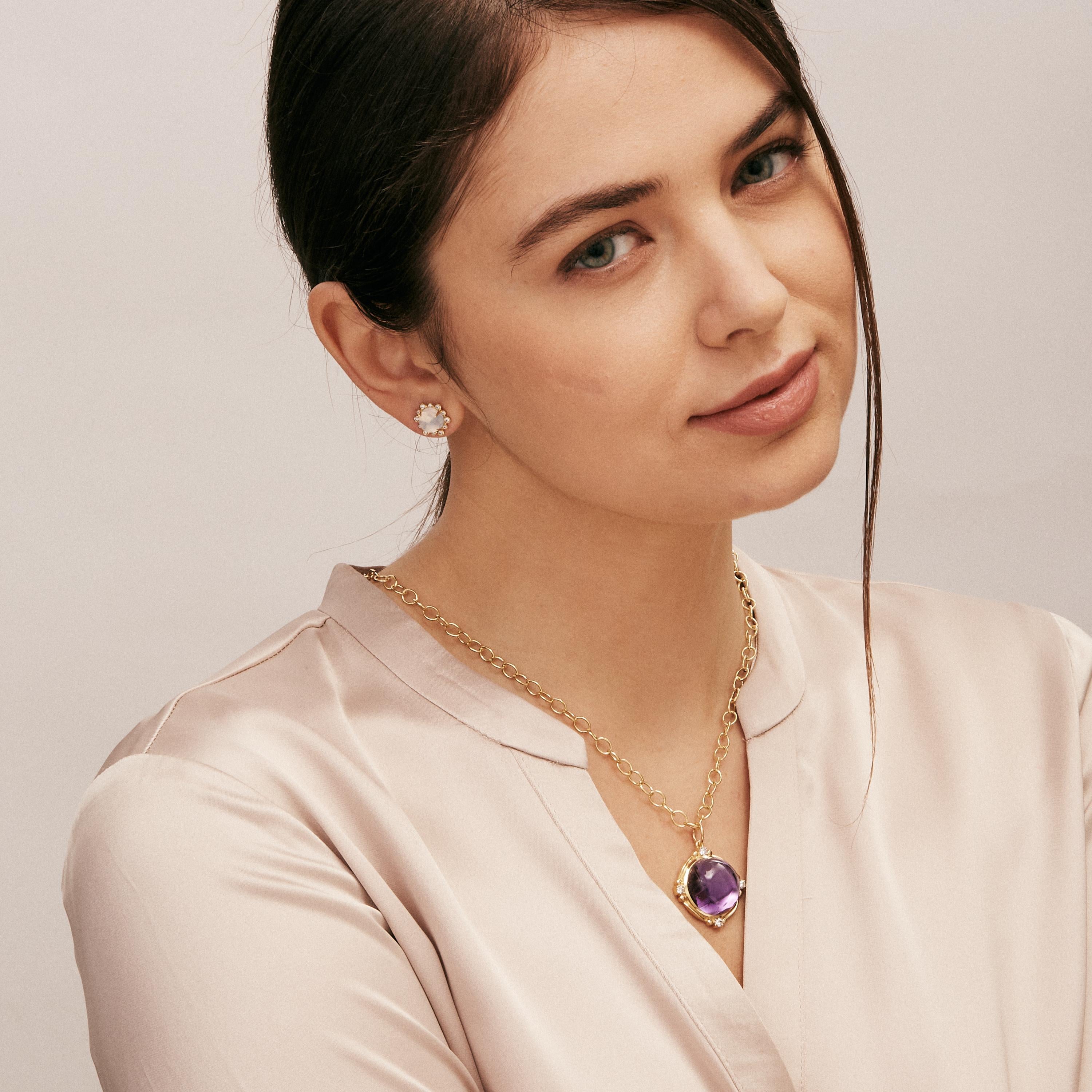 Created in 18 karat yellow gold
Amethyst 25 carats approx.
Diamonds 0.35 carat approx.
Chain sold separately 
Limited edition

Fashioned from 18 karat yellow gold, this limited edition pendant showcases a 25-carat amethyst and 0.35 carats of