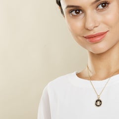 Colgante Abeja de Oro Amarillo Syna y Plata Oxidada con Diamantes