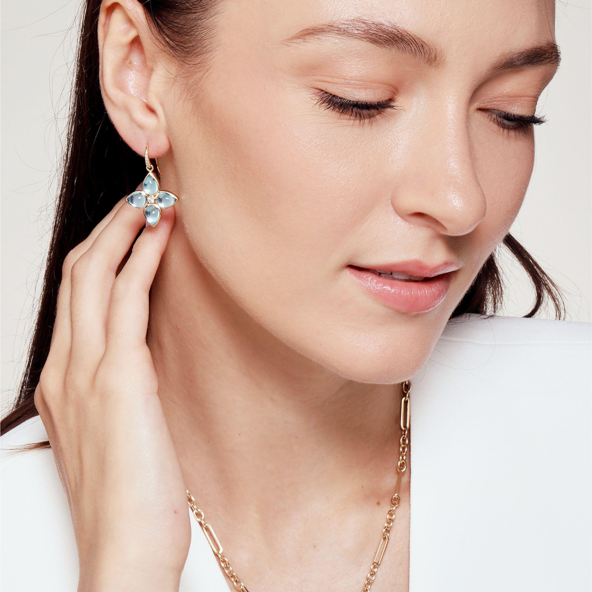 Taglio misto Orecchini Syna in oro giallo, topazio blu e diamanti in vendita