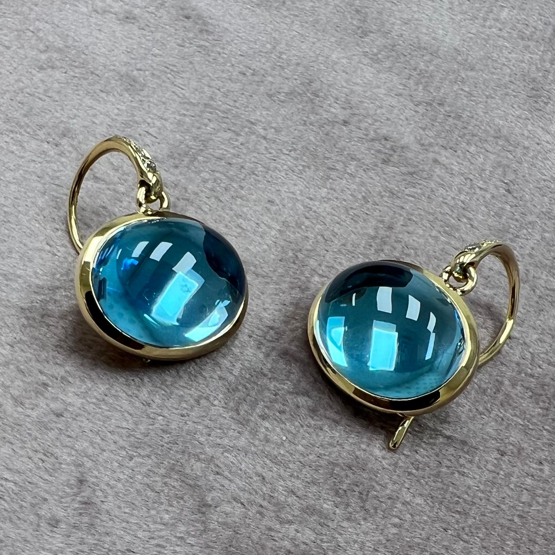 Syna Ohrringe aus Gelbgold mit blauem Topas und Diamanten (Gemischter Schliff)