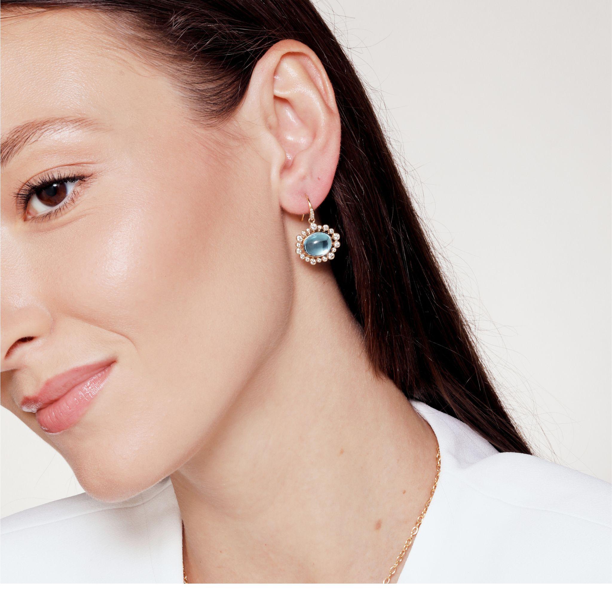 Pendientes de oro amarillo Syna Topacio azul con diamantes en Nuevo estado para la venta en Fort Lee, NJ