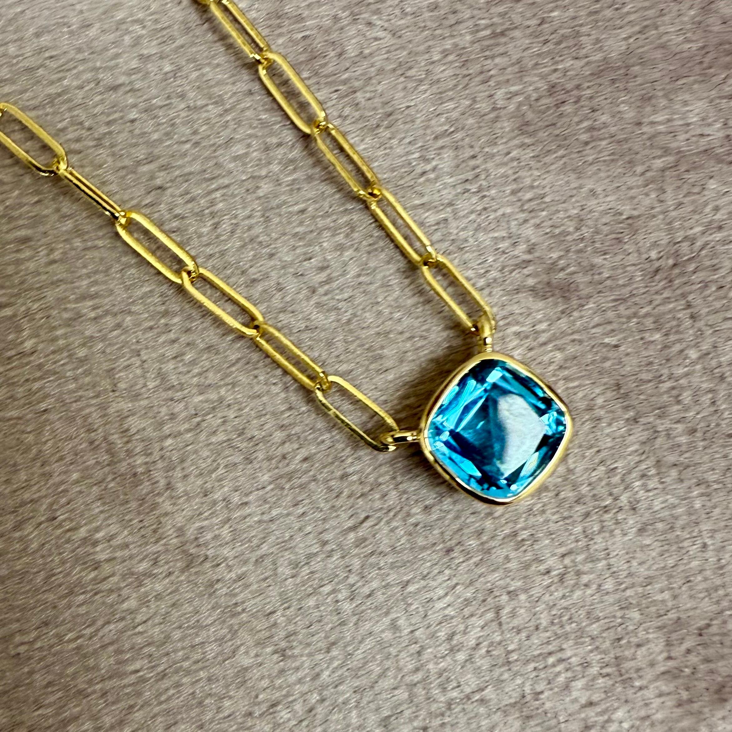 Mixed Cut Syna Yellow Gold Blue Topaz Pendant Necklace