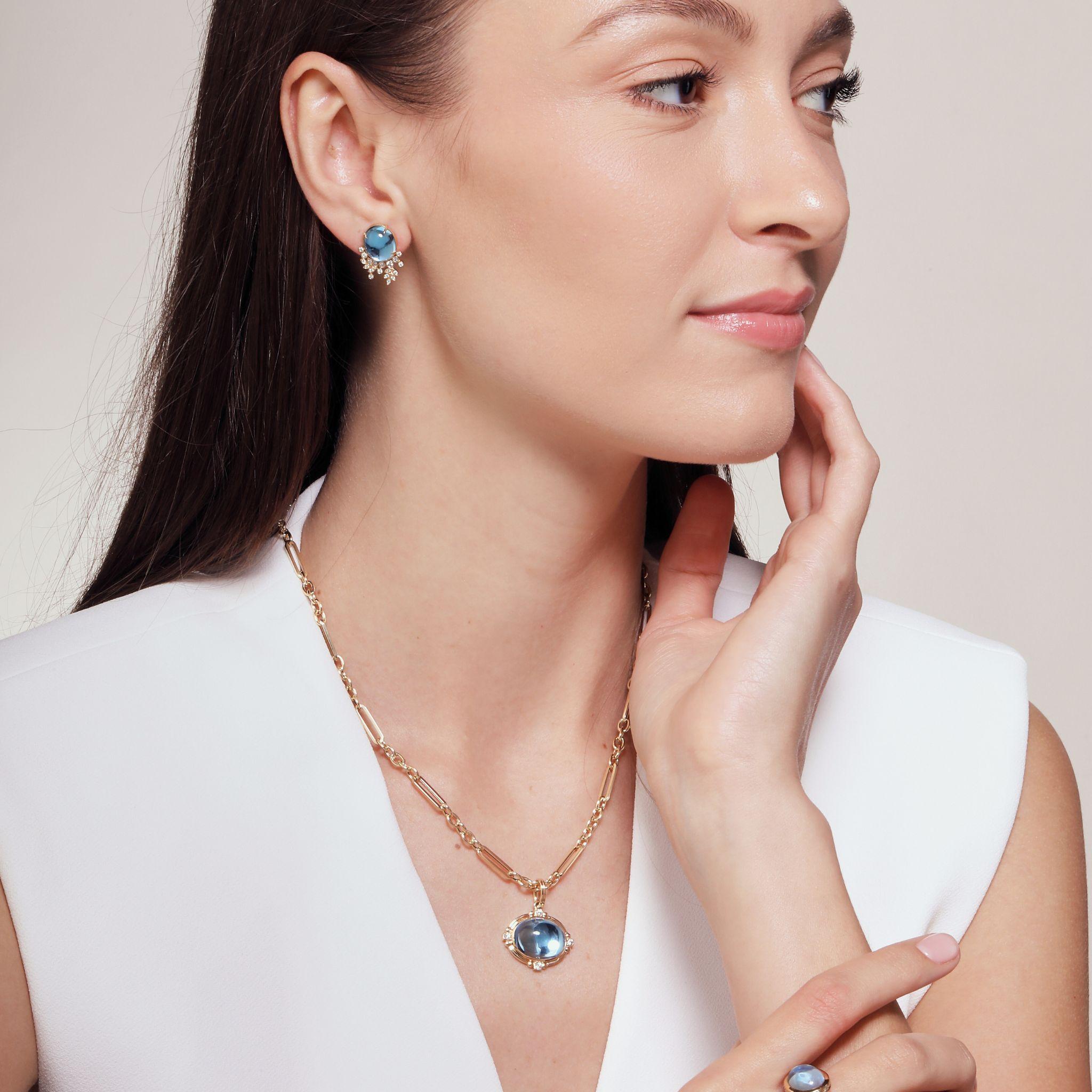 Pendentif Syna en or jaune et topaze bleue avec diamants Neuf - En vente à Fort Lee, NJ