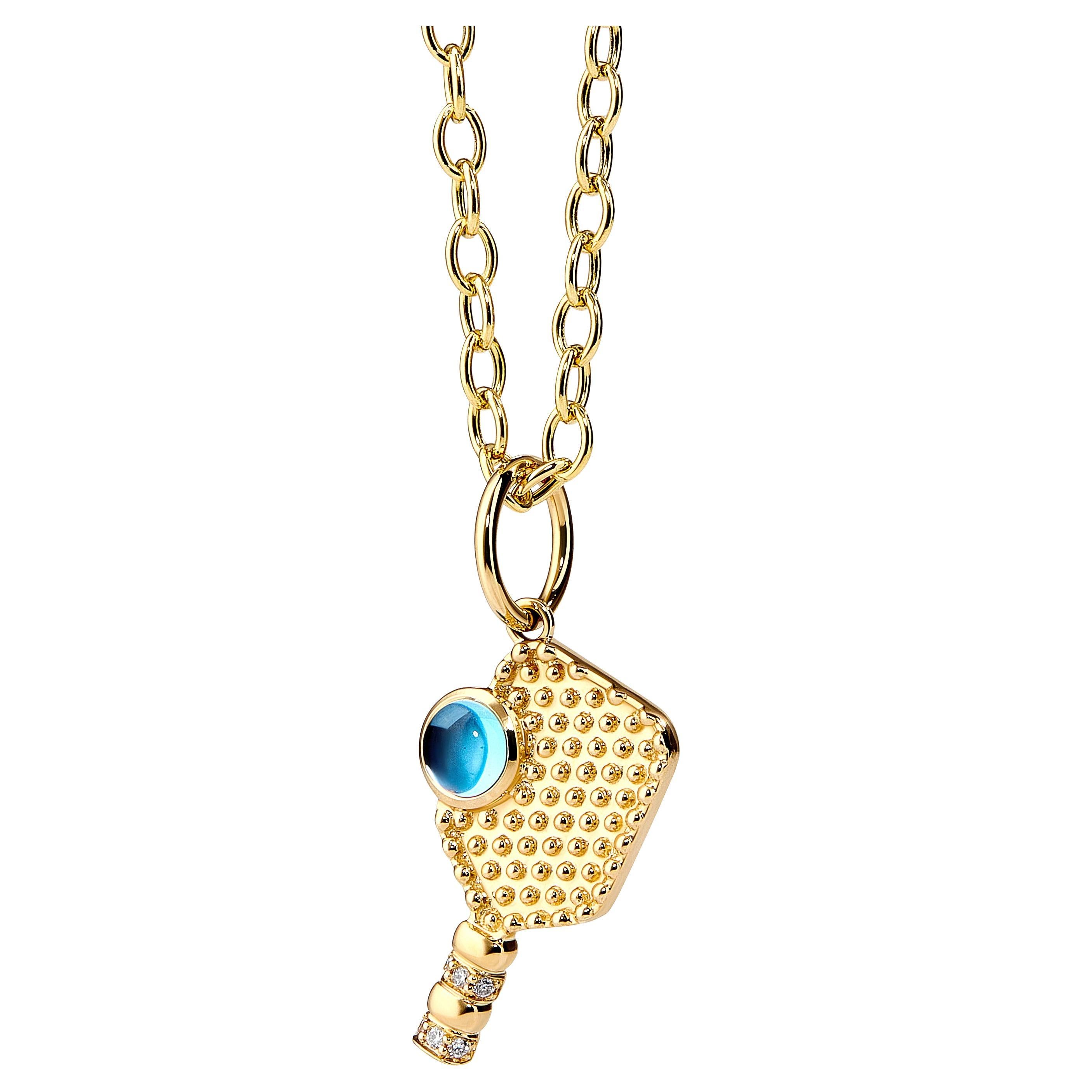 Ciondolo Charm Pickleball in oro giallo Syna con topazio blu e diamanti in vendita