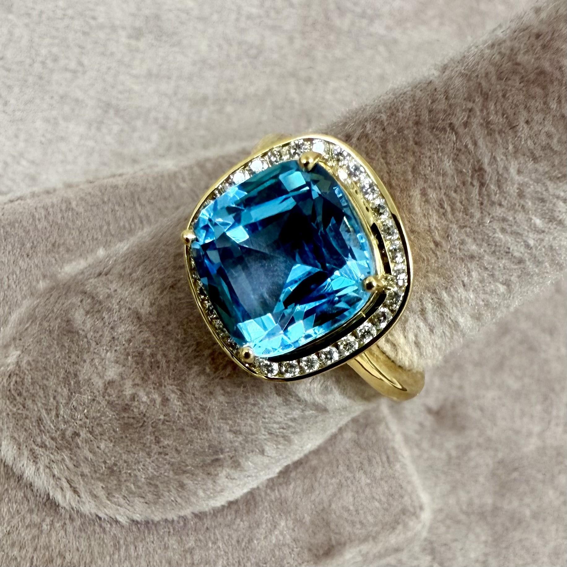 Created in 18 karat yellow gold
Blue Topaz 5.50 carats approx.
Diamonds 0.20 carat approx.
Ring size US 6.5
Limited edition

About the Designers ~ Dharmesh & Namrata

Drawing inspiration from little things, Dharmesh & Namrata Kothari have created an