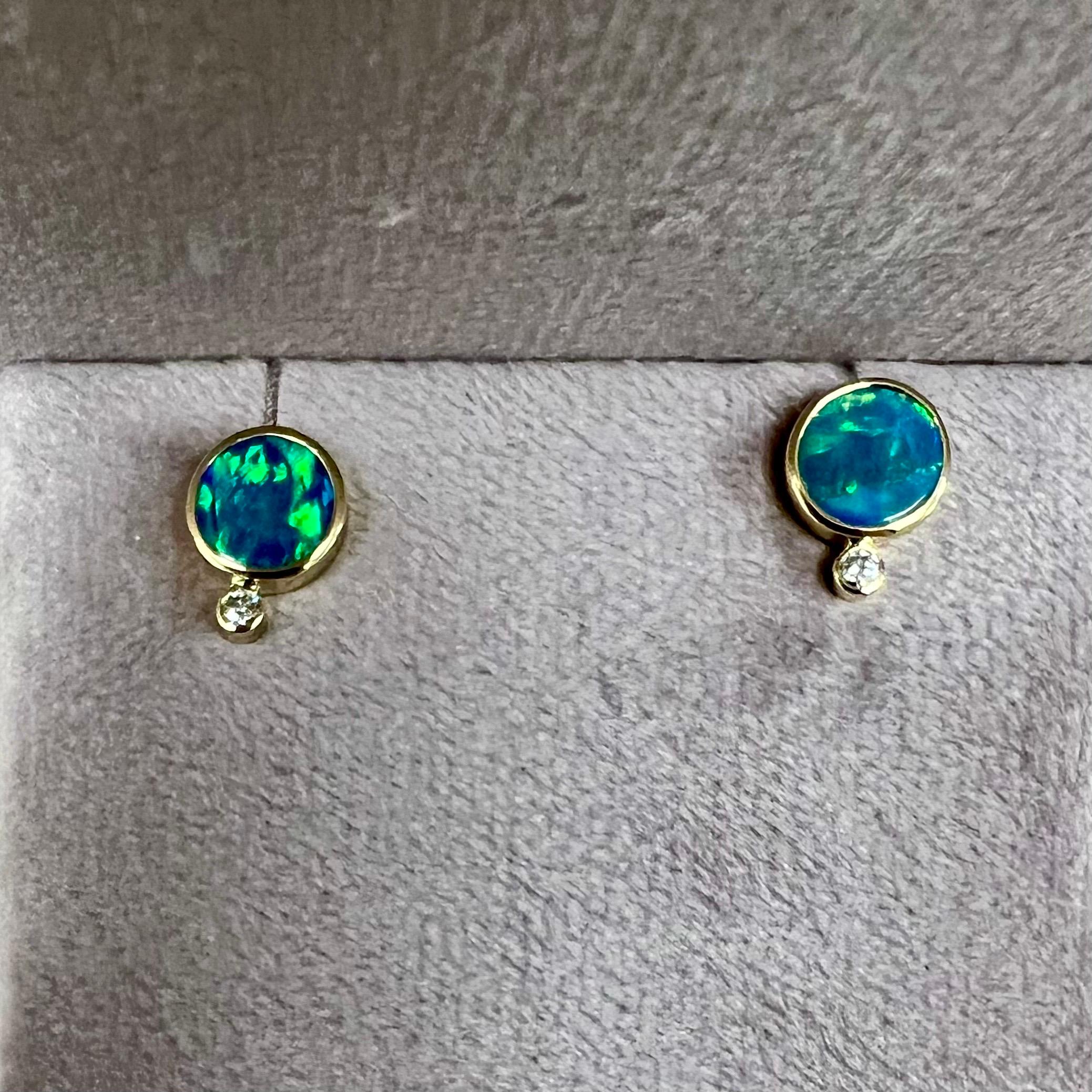 Created in 18 karat yellow gold
Boulder Opal 2.30 carats approx.
Diamonds 0.05 carat approx.
Post backs for pierced ears
Limited edition



About the Designers ~ Dharmesh & Namrata

Drawing inspiration from little things, Dharmesh & Namrata Kothari