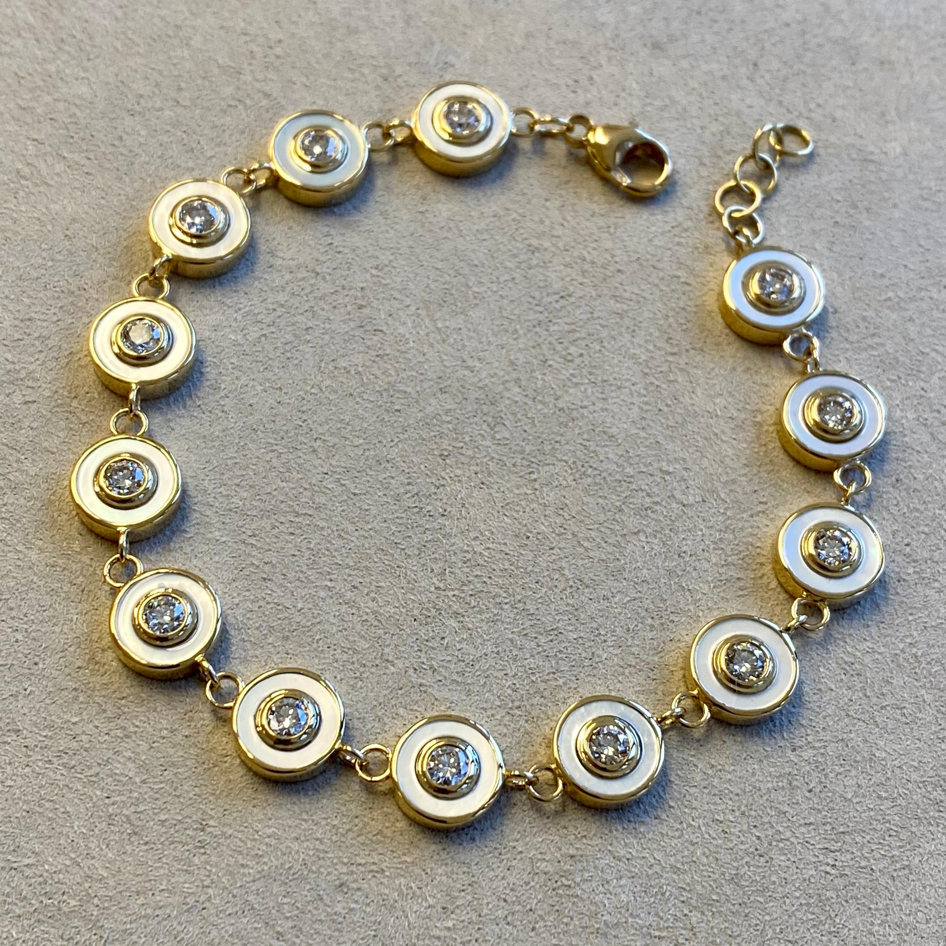 Round Cut Syna Yellow Gold Bracelet with Mother of Pearl and Diamonds For Sale