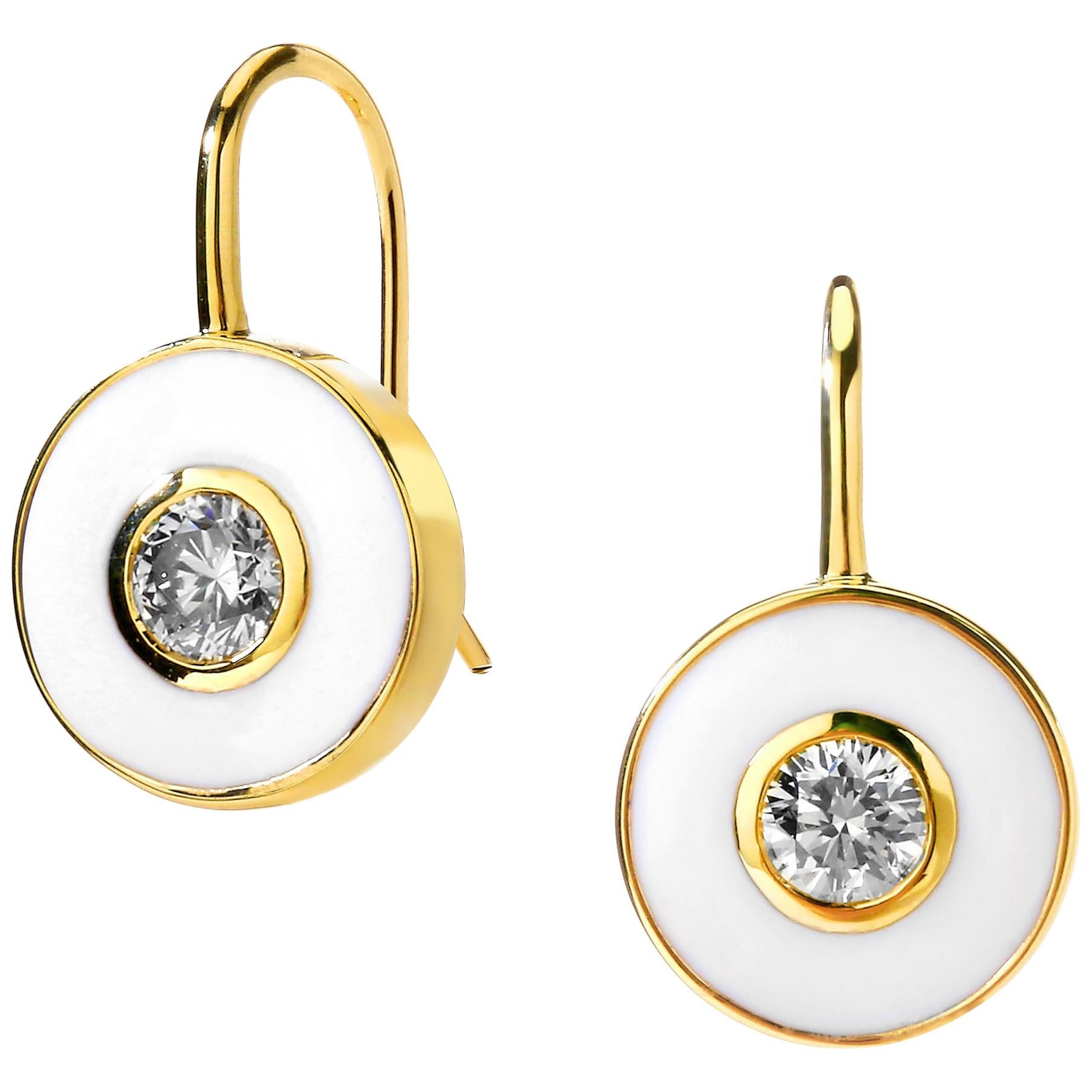 Syna Gelbgold-Ohrringe mit Diamanten und weißer Emaille