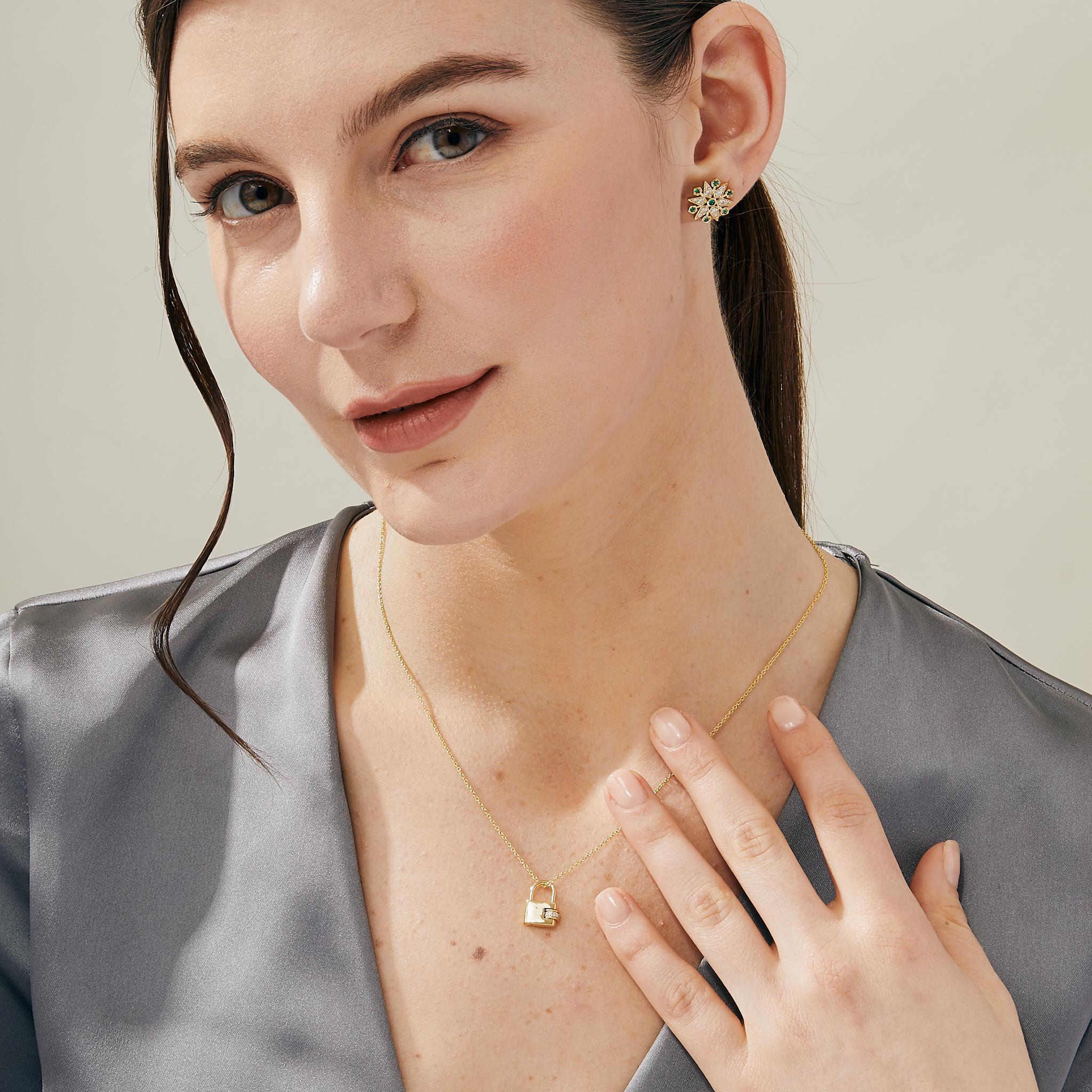 Pendentif à breloque Syna en or jaune avec diamants champagne en vente 1