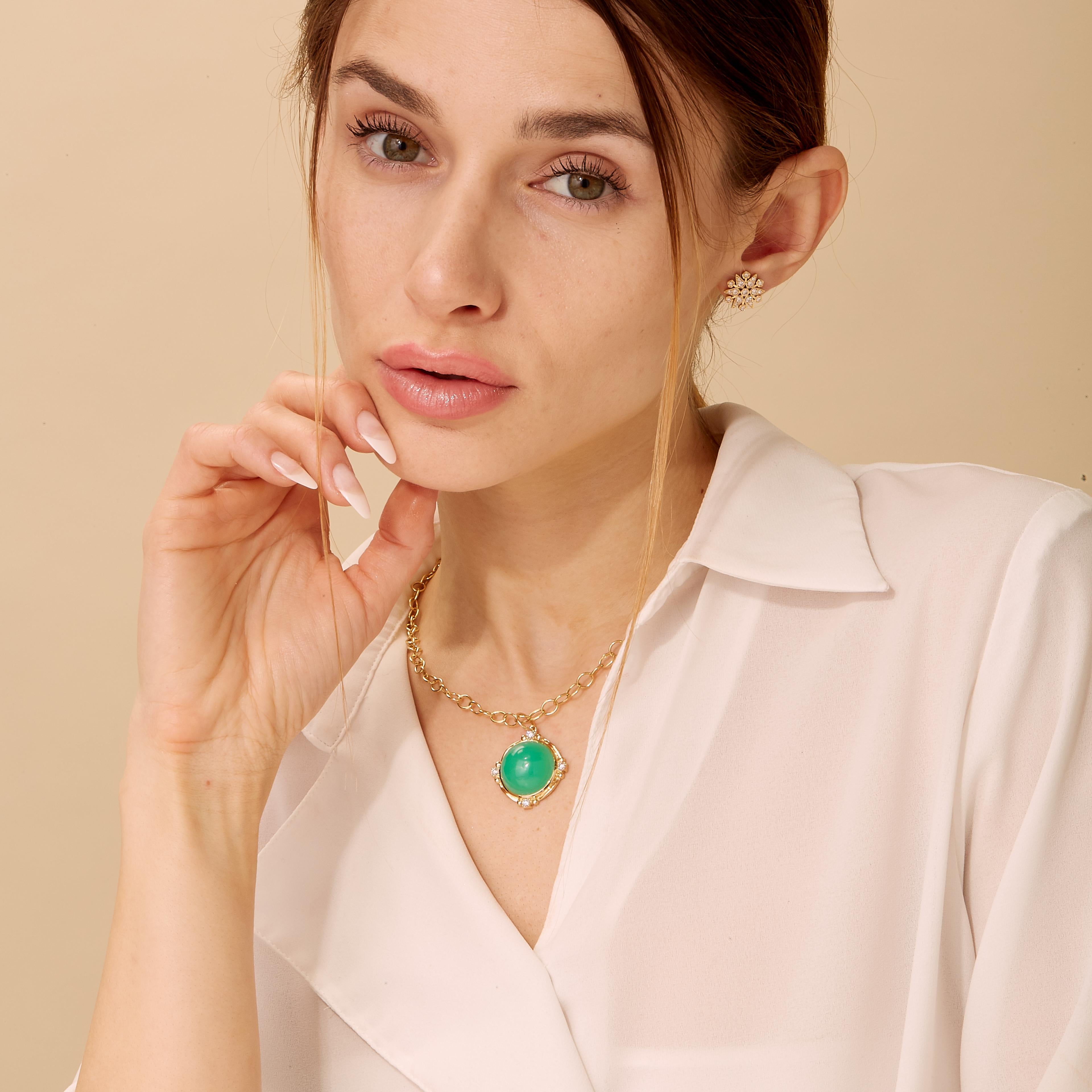 Contemporain Pendentif Syna en or jaune et chrysoprase avec diamants en vente