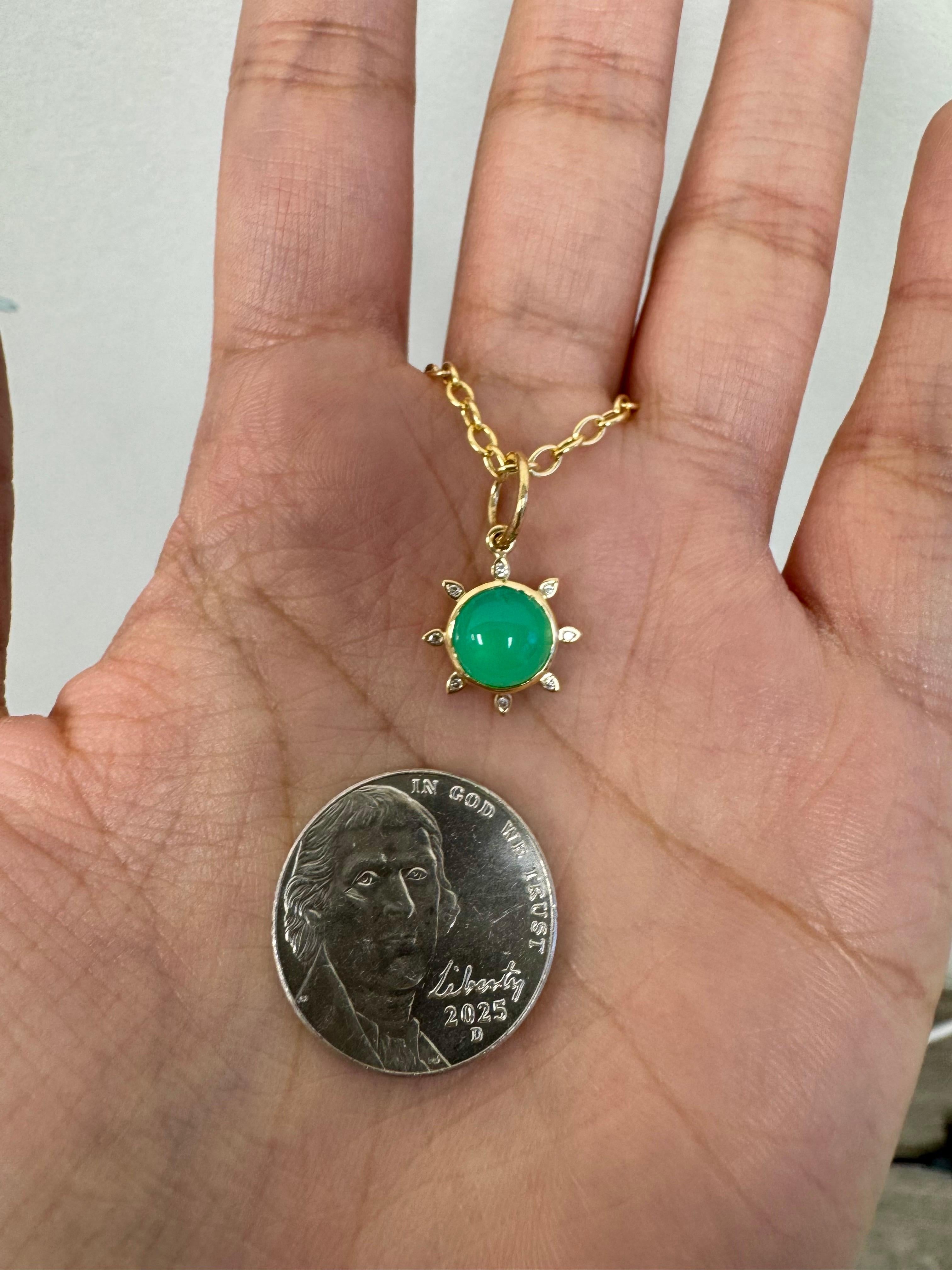 Contemporaneo Syna Yellow Gold Chrysoprase Pendant with Diamonds in vendita