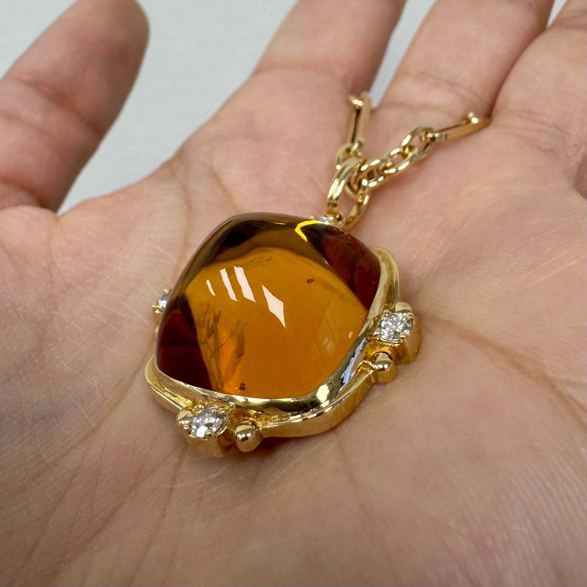 Taille cabochon « sugarloaf » Syna Yellow Gold Citrine Sugarloaf Pendant with Diamonds en vente