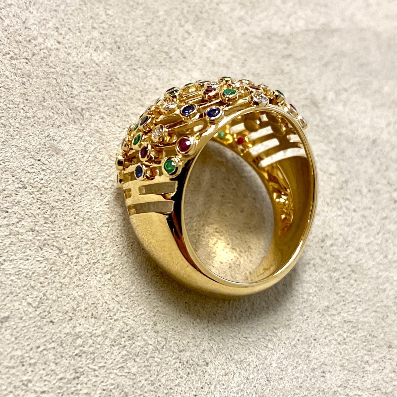 Round Cut Syna Yellow Gold Cosmic Dome Ring with Champagne Diamonds