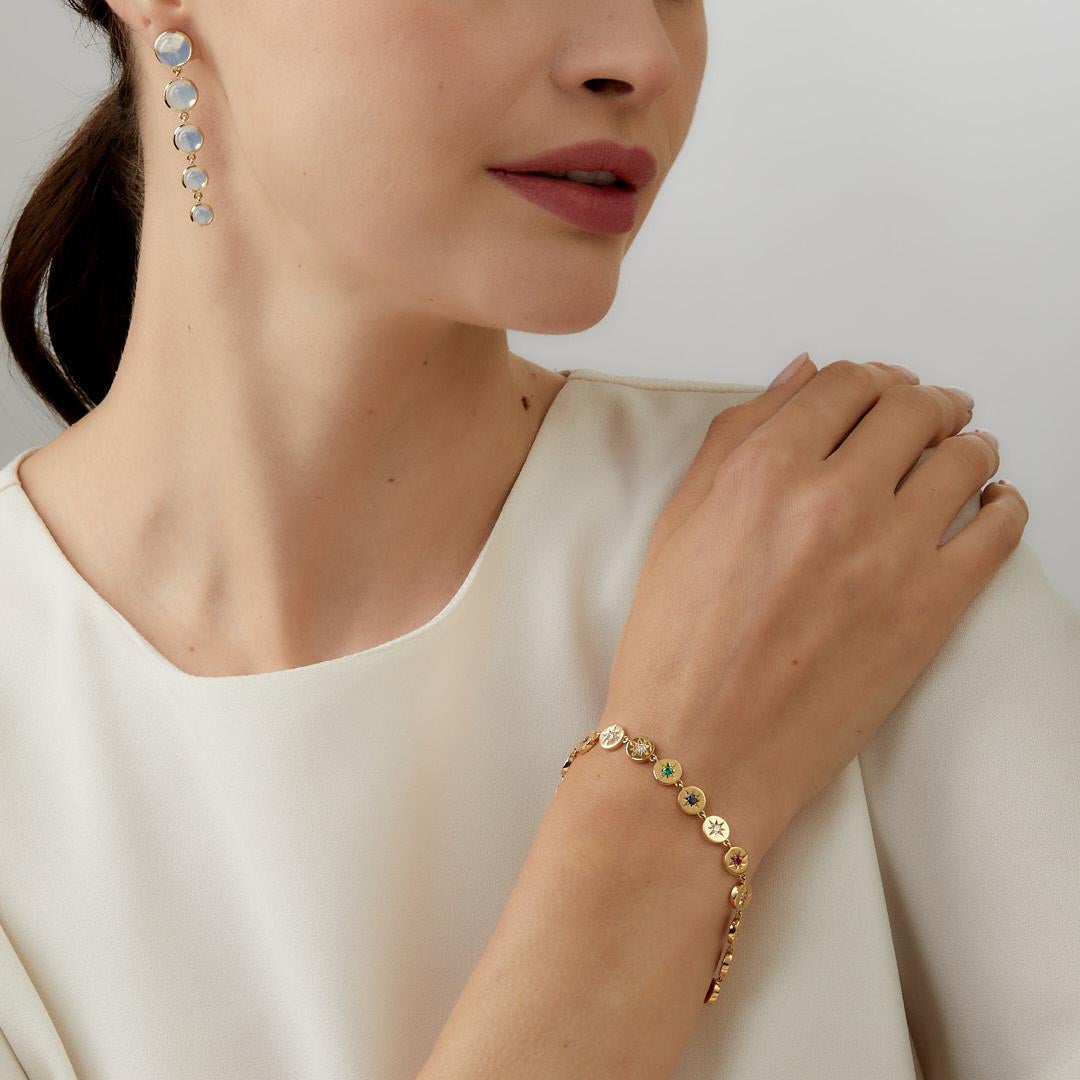 Contemporain Syna Bracelet cosmique multi-gemmes en or jaune avec diamants en vente