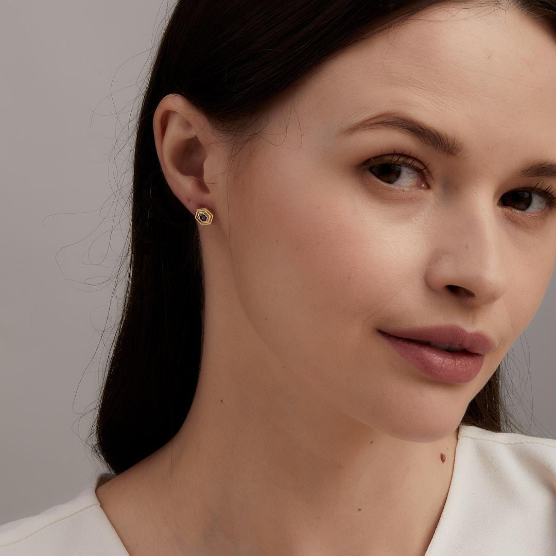 Contemporary Syna Yellow Gold Double Bezel Hex Earrings with Sapphires For Sale