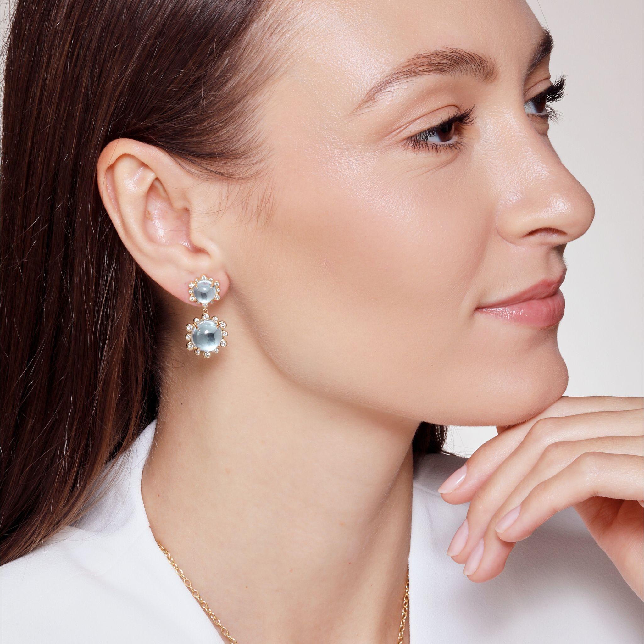Pendientes de Doble Gota de Oro Amarillo Syna con Topacio Azul y Diamantes Corte mixto en venta