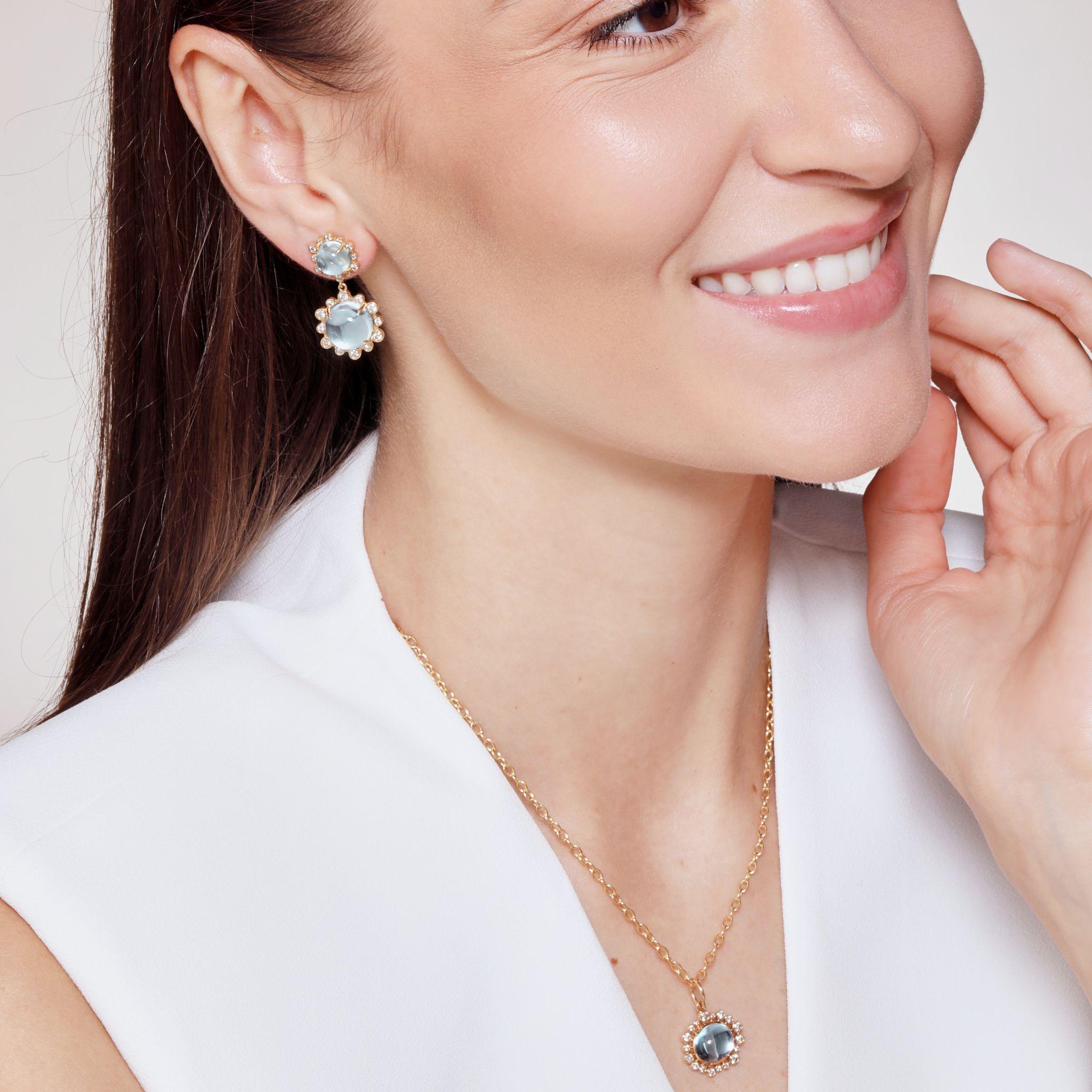 Pendientes de Doble Gota de Oro Amarillo Syna con Topacio Azul y Diamantes en Nuevo estado para la venta en Fort Lee, NJ